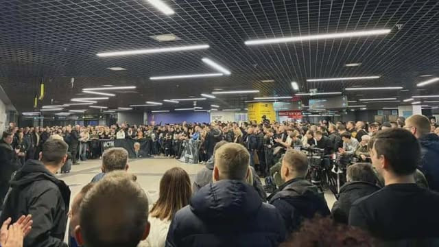 Υποδοχή... ήρωα για τον Ομπράντοβιτς στο Βελιγράδι