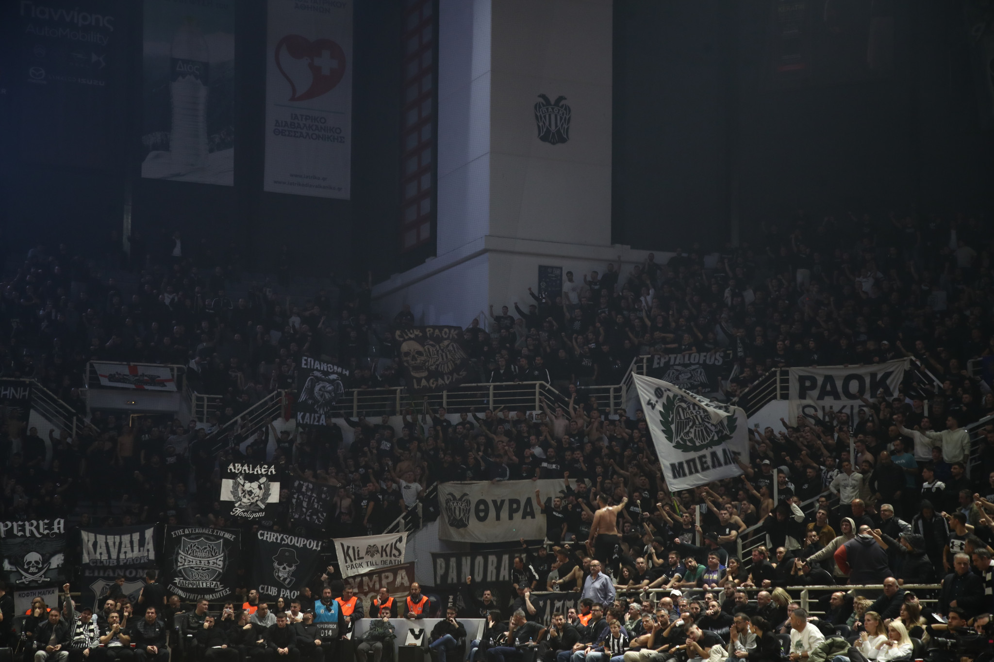 Ασπρόμαυρη... τρέλα: Εξαντλήθηκαν τα εισιτήρια του αγώνα του ΠΑΟΚ κόντρα στον Ολυμπιακό!