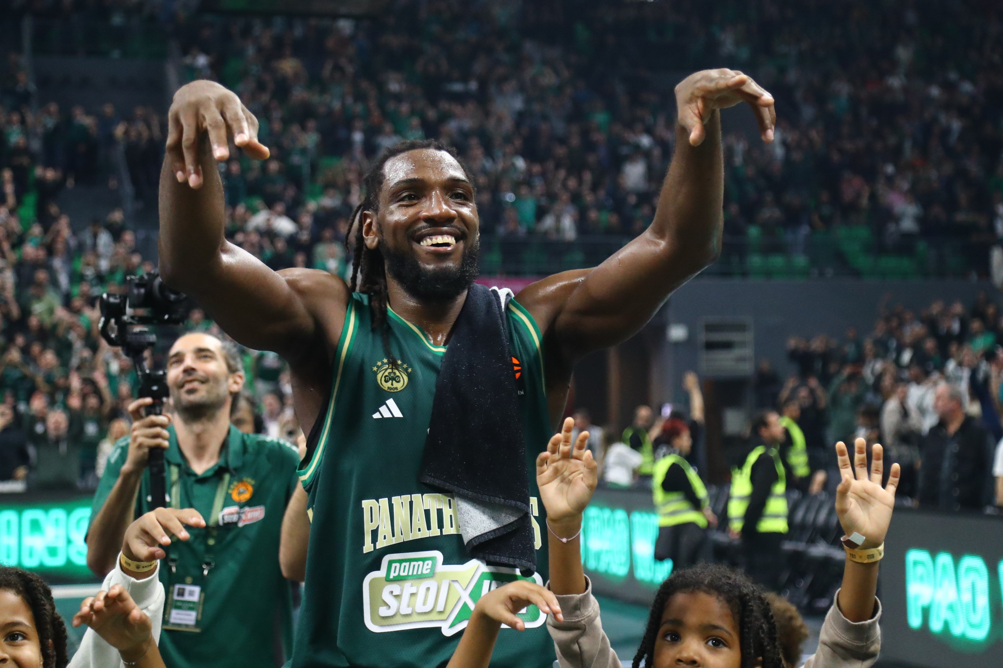 Unleash the manimal: Ο Φαρίντ MVP του Νοεμβρίου στην Euroleague (video)