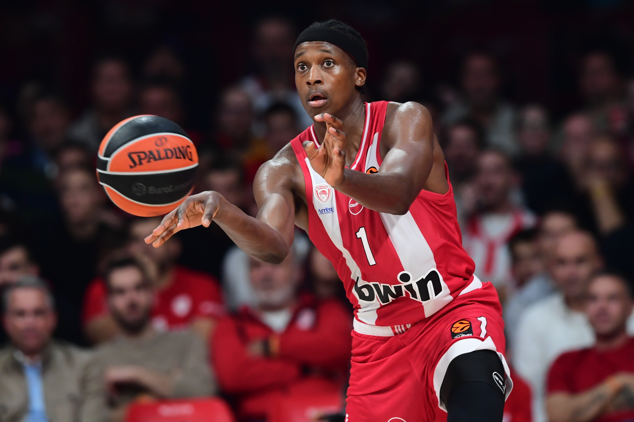 Επέστρεψε στις προπονήσεις του Ολυμπιακού ο Νιλικίνα - Διαθέσιμος με τη Φενέρμπαχτσε