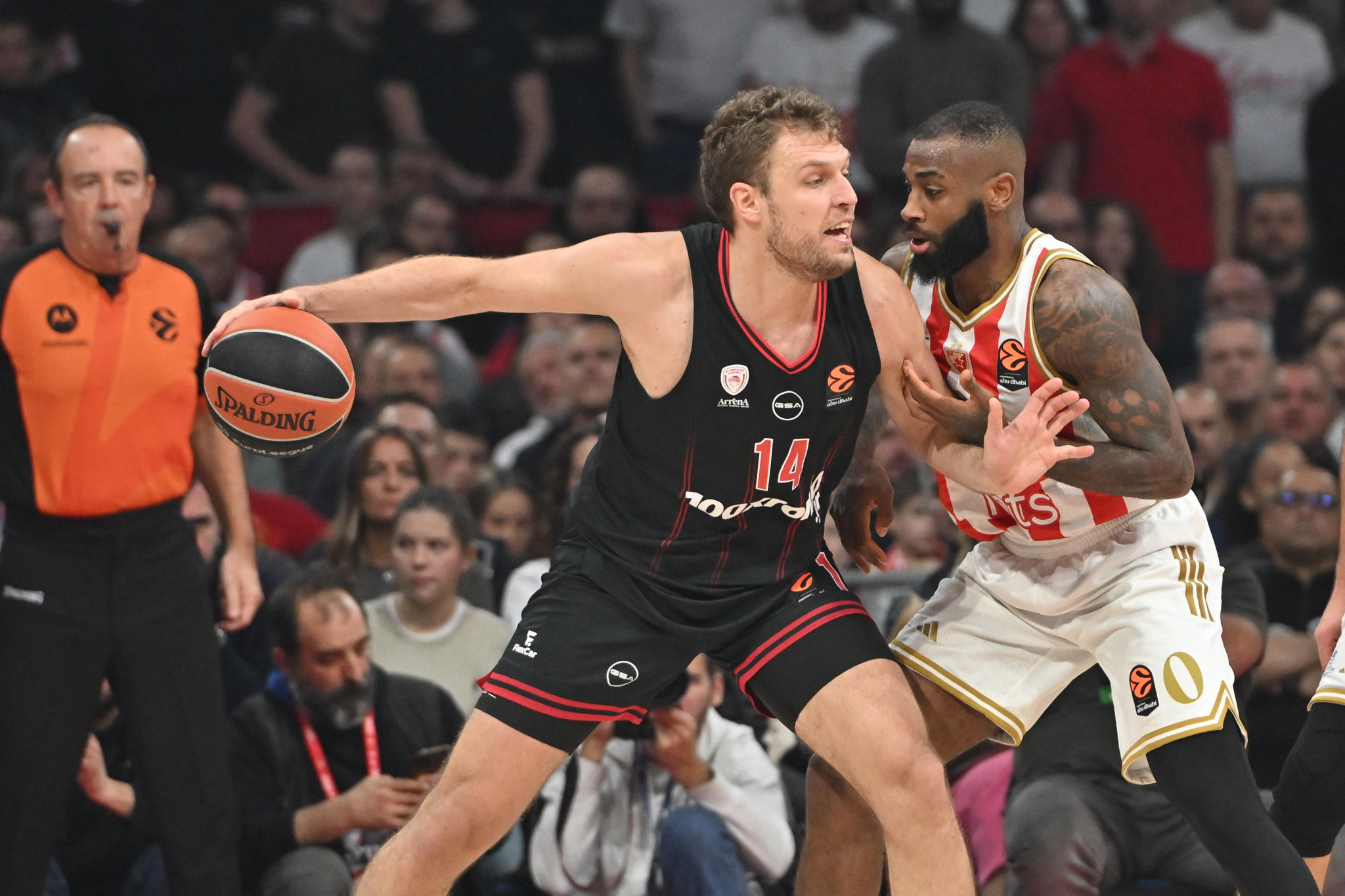 Ο Βεζένκοφ πάλεψε ηρωικά στο Βελιγράδι, αλλά ο ΜακΙντάιρ «σκότωσε» τον Ολυμπιακό όταν η μπάλα... έκαιγε