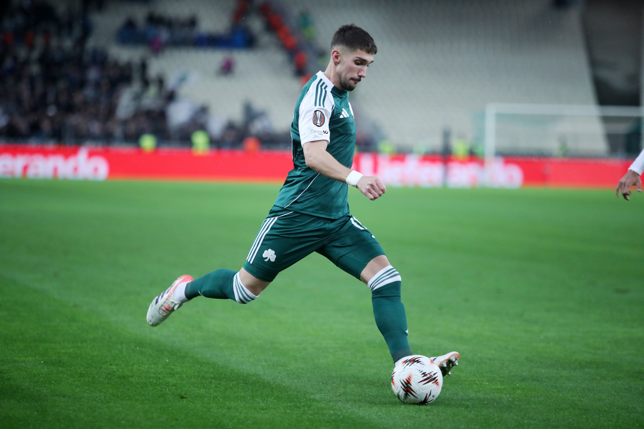 Τσέριν: «Ξεκινάμε μία νέα σελίδα, πιο δυνατοί όταν υπάρχει αυτή η σύνδεση με τον κόσμο μας»