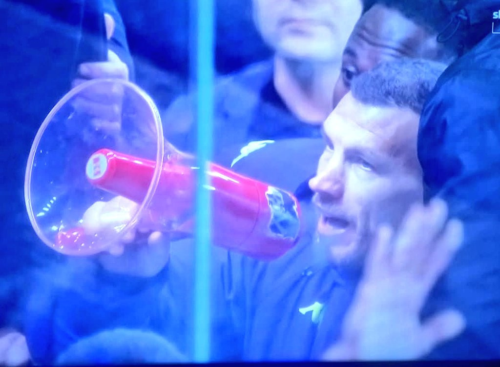 Απολογήθηκε μέσω... ντουντούκας στους οπαδούς της Φιορεντίνα ο Τζέκο