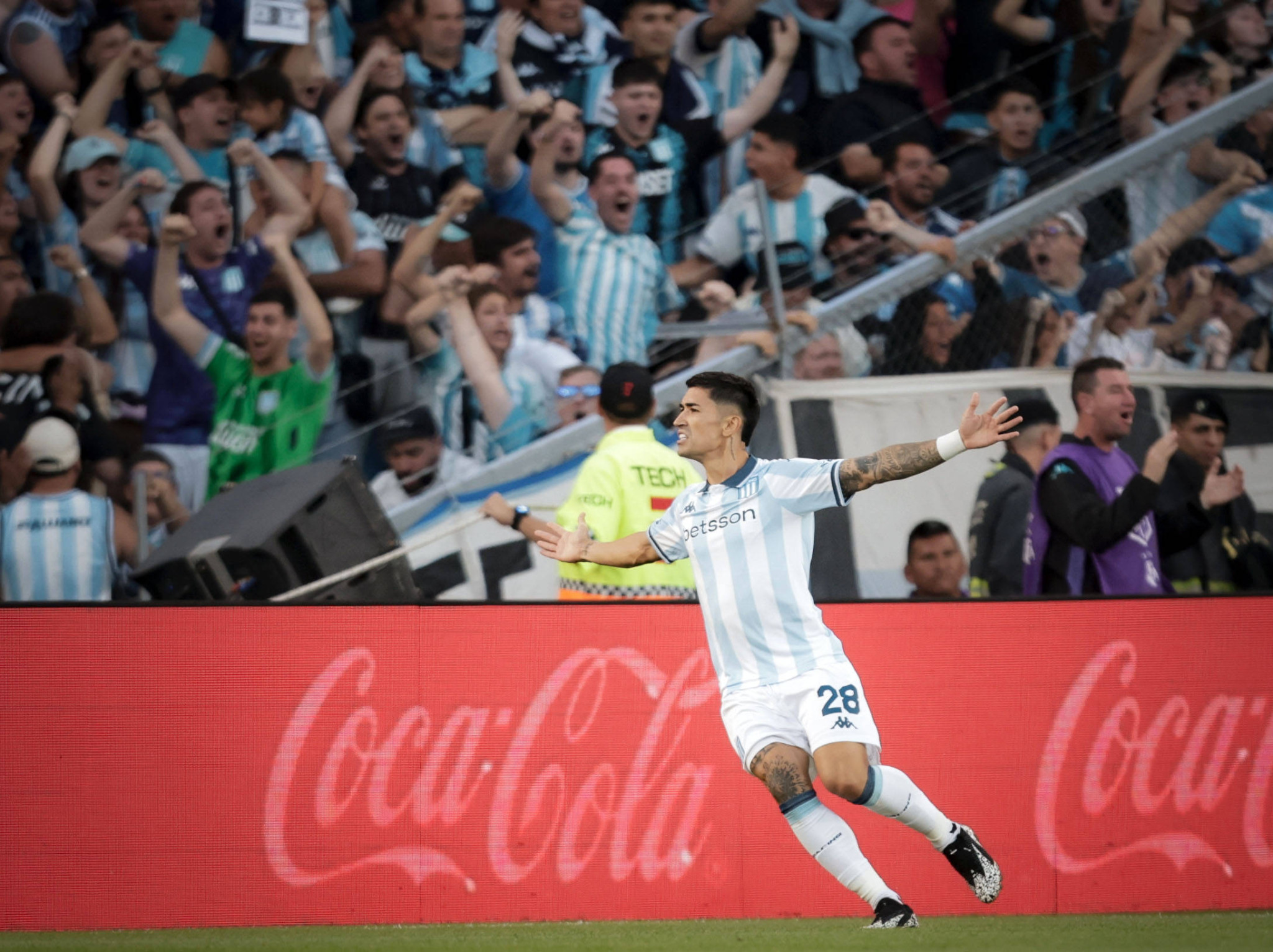 Με «buzzer beater» η Ρασίνγκ έκανε ανατροπή στην ανατροπή και πέταξε εκτός Clausura την Ρίβερ σε απίθανη ματσάρα!