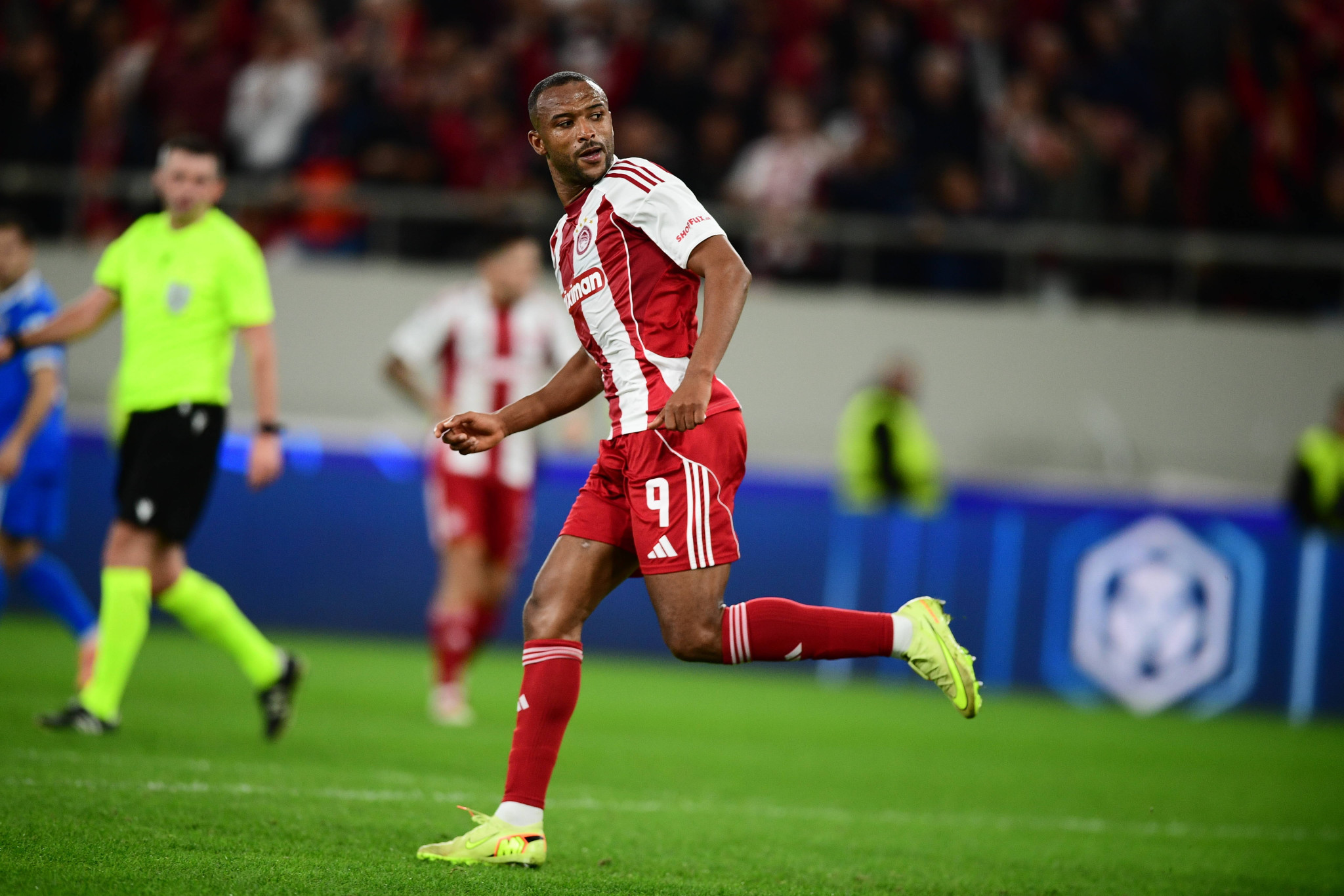 Ο Ελ Κααμπί έκανε το 3-4 και έβαλε «φωτιά» στο Καραϊσκάκη (video)