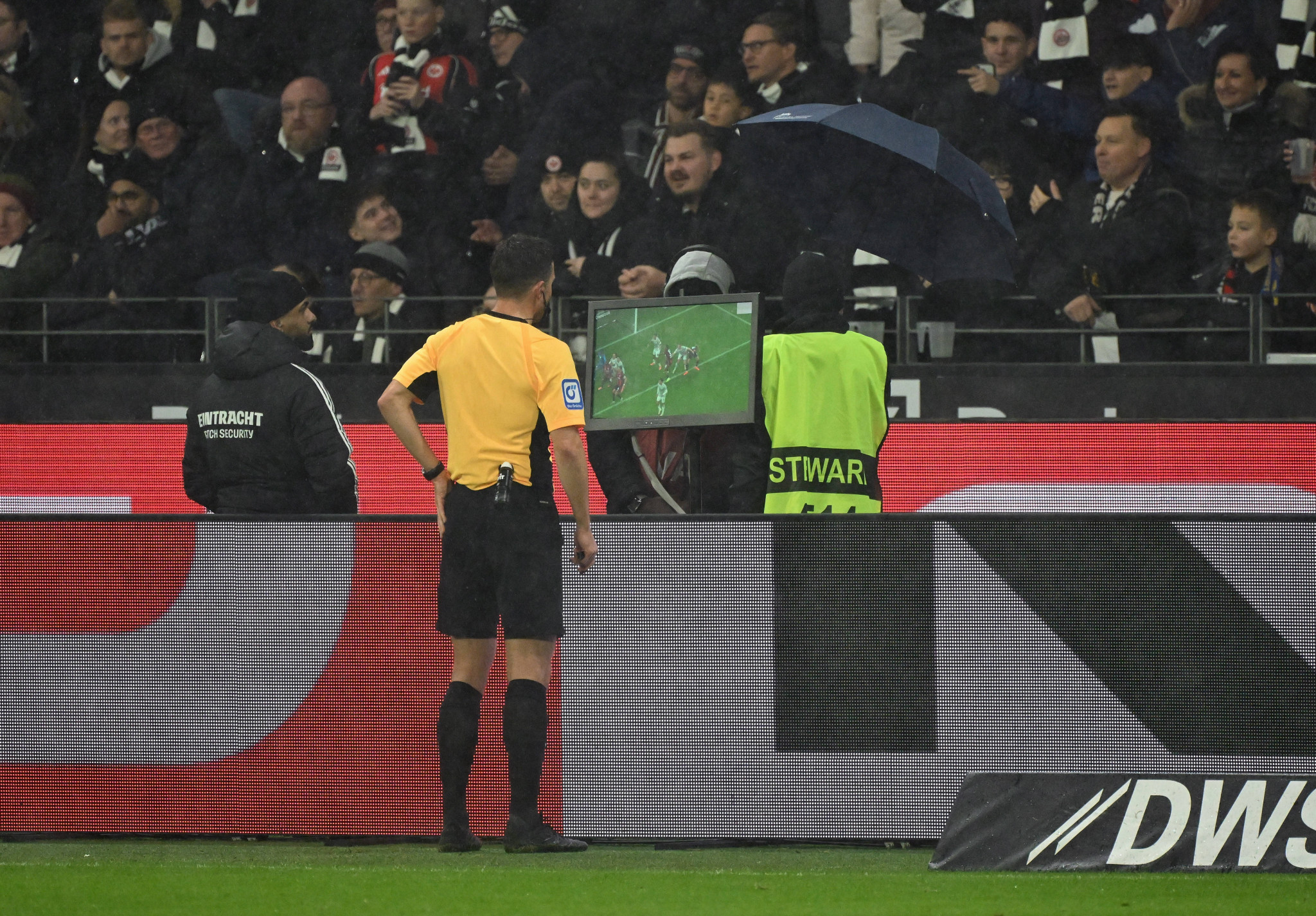 Η μεγάλη αλλαγή που εξετάζει η FIFA στο VAR