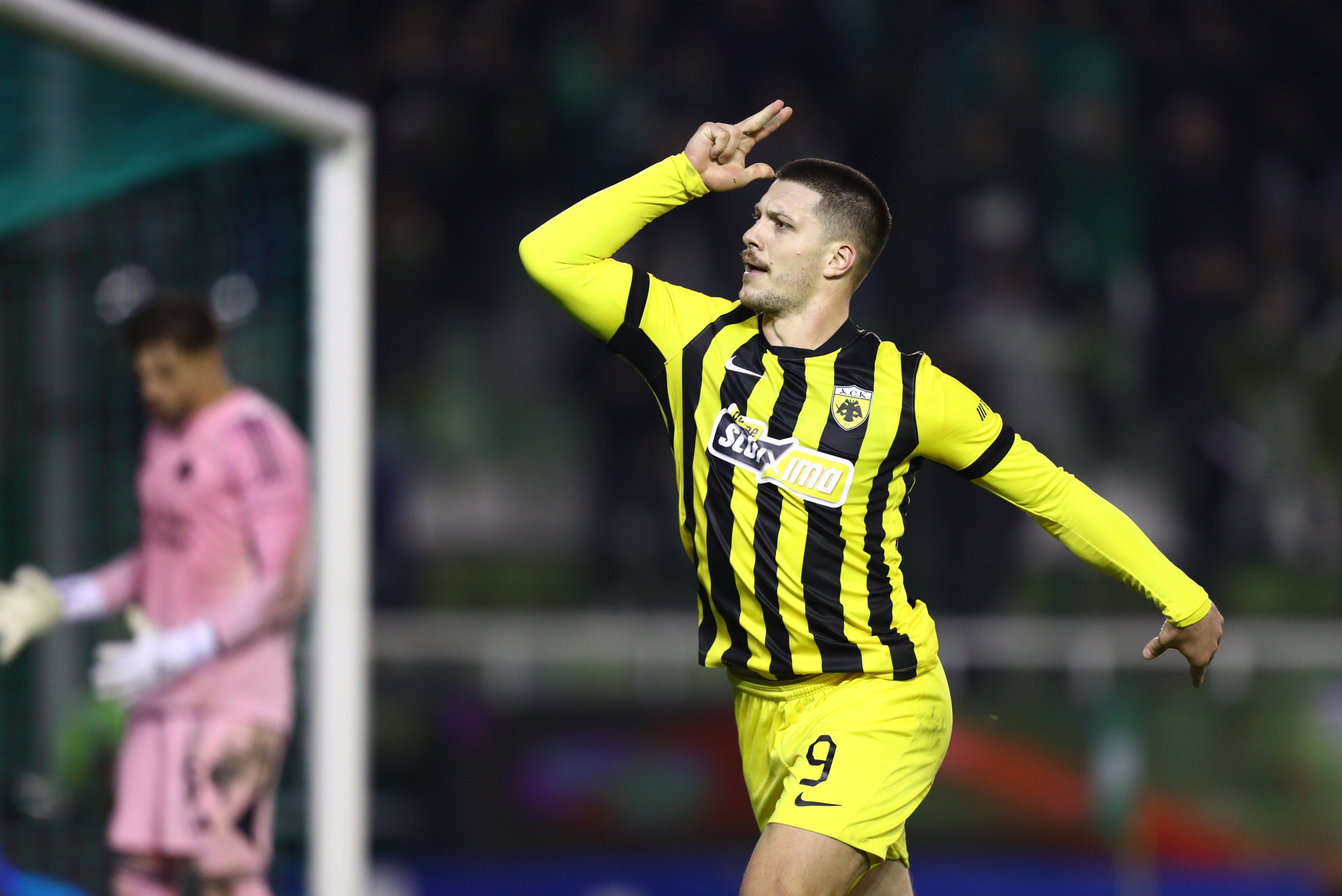 Το γκολ νίκης της ΑΕΚ κόντρα στον Παναθηναϊκό με τον Γιόβιτς στις καθυστερήσεις (video)