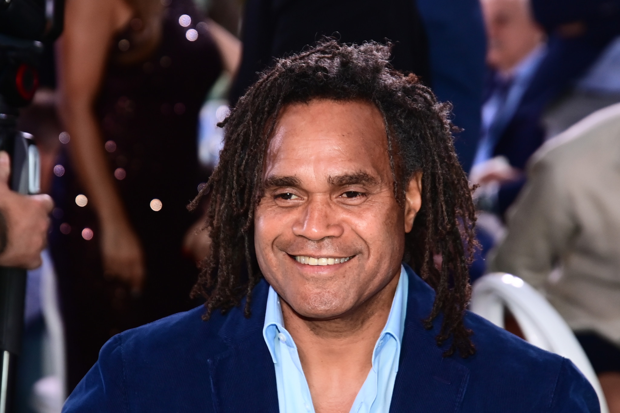 Σπουδαία διάκριση για τον Καρεμπέ - Τιμήθηκε με το βραβείο Golden Foot Legend