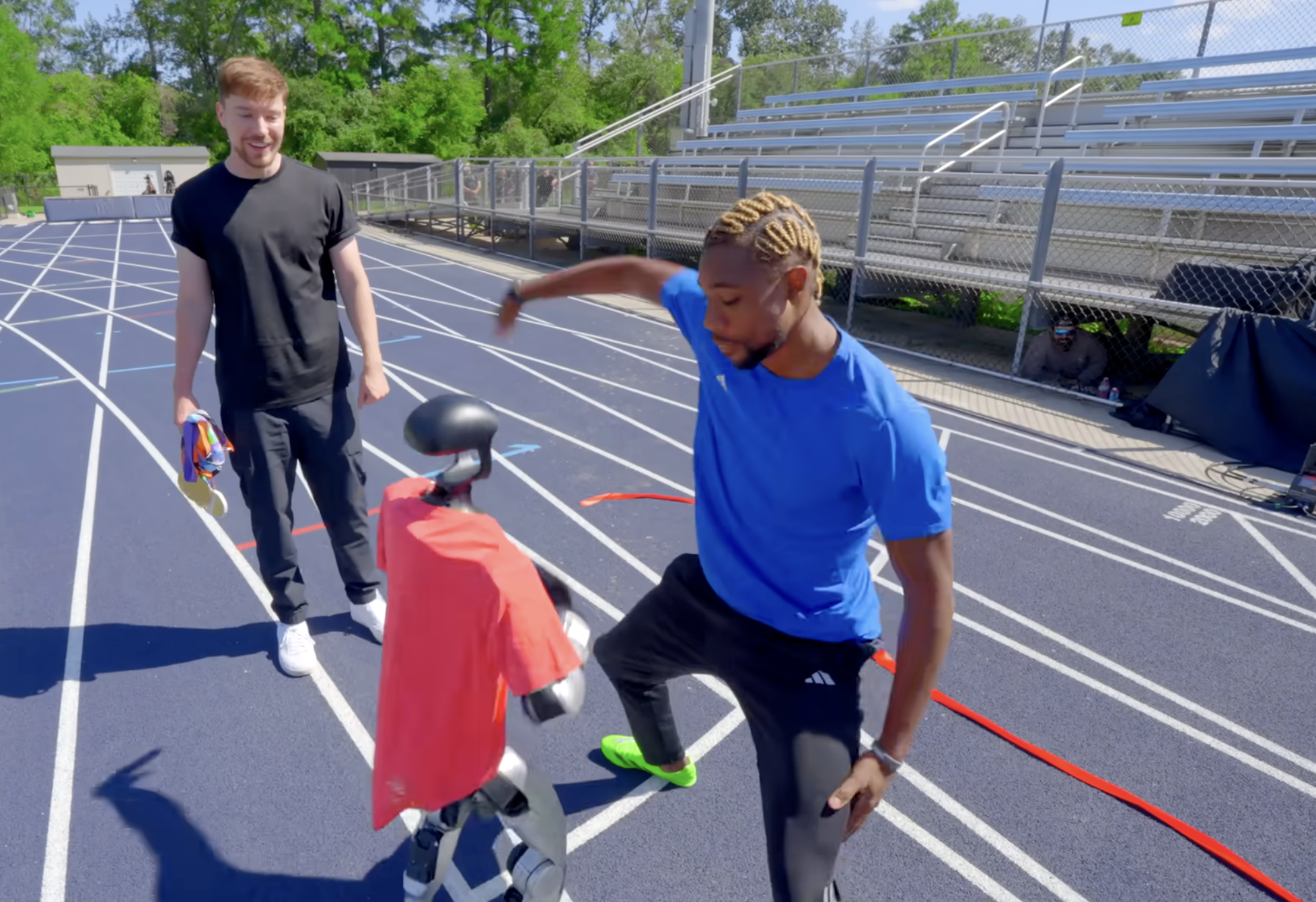 Ο Λάιλς αγωνίστηκε κόντρα στα τρία πιο γρήγορα... ρομπότ του κόσμου σε κούρσα 50μ