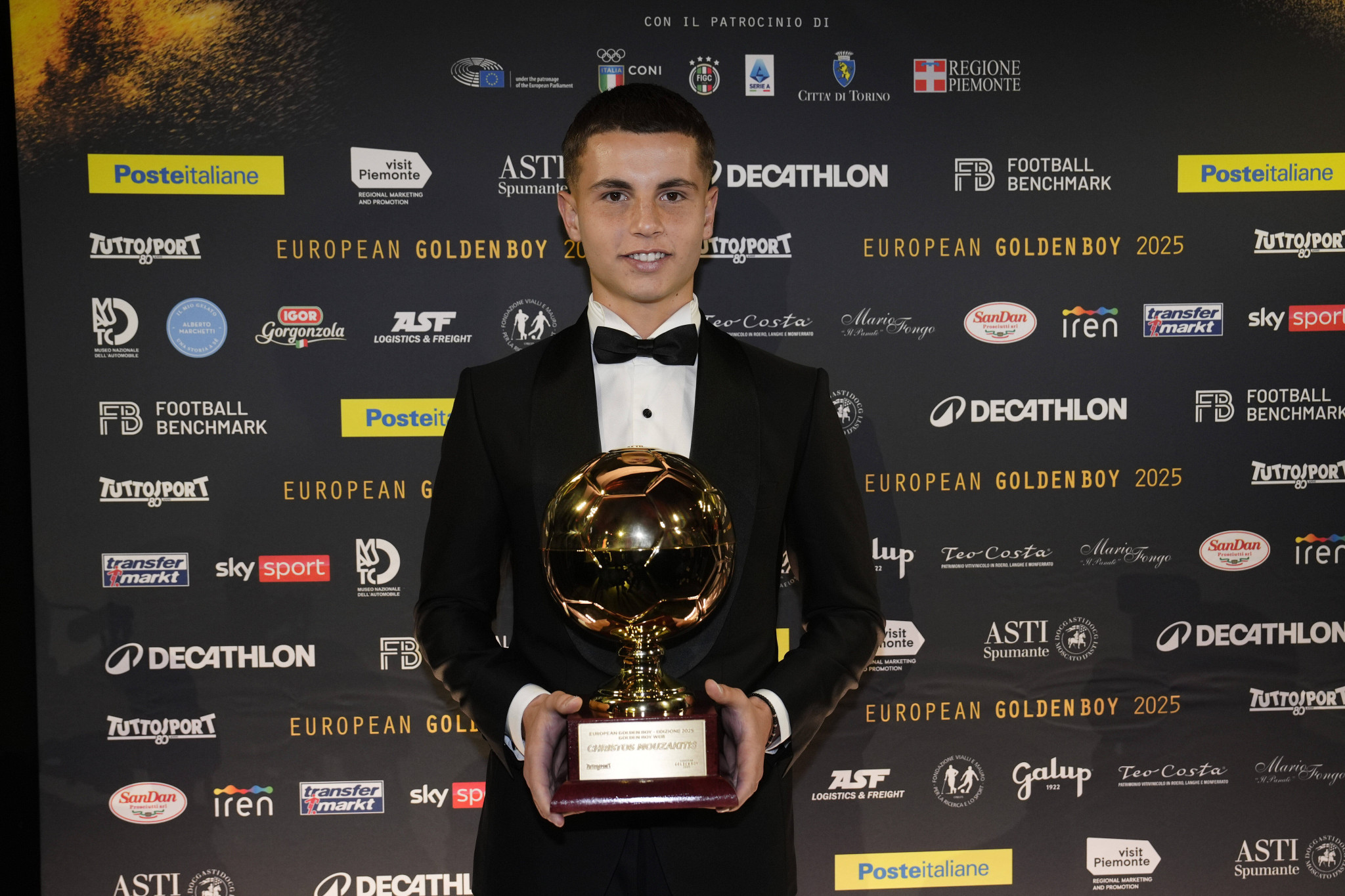 «Η Ρεάλ βλέπει τον Μουζακίτη ως τον νέο Μόντριτς - Το ποσό που ζητάει ο Ολυμπιακός»