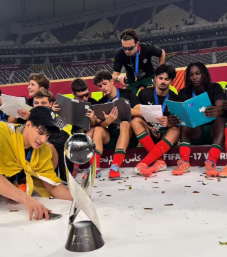 Η Κ17 της Πορτογαλίας σήκωσε το Μουντιάλ… και μετά έβγαλε τα βιβλία για μελέτη (video)