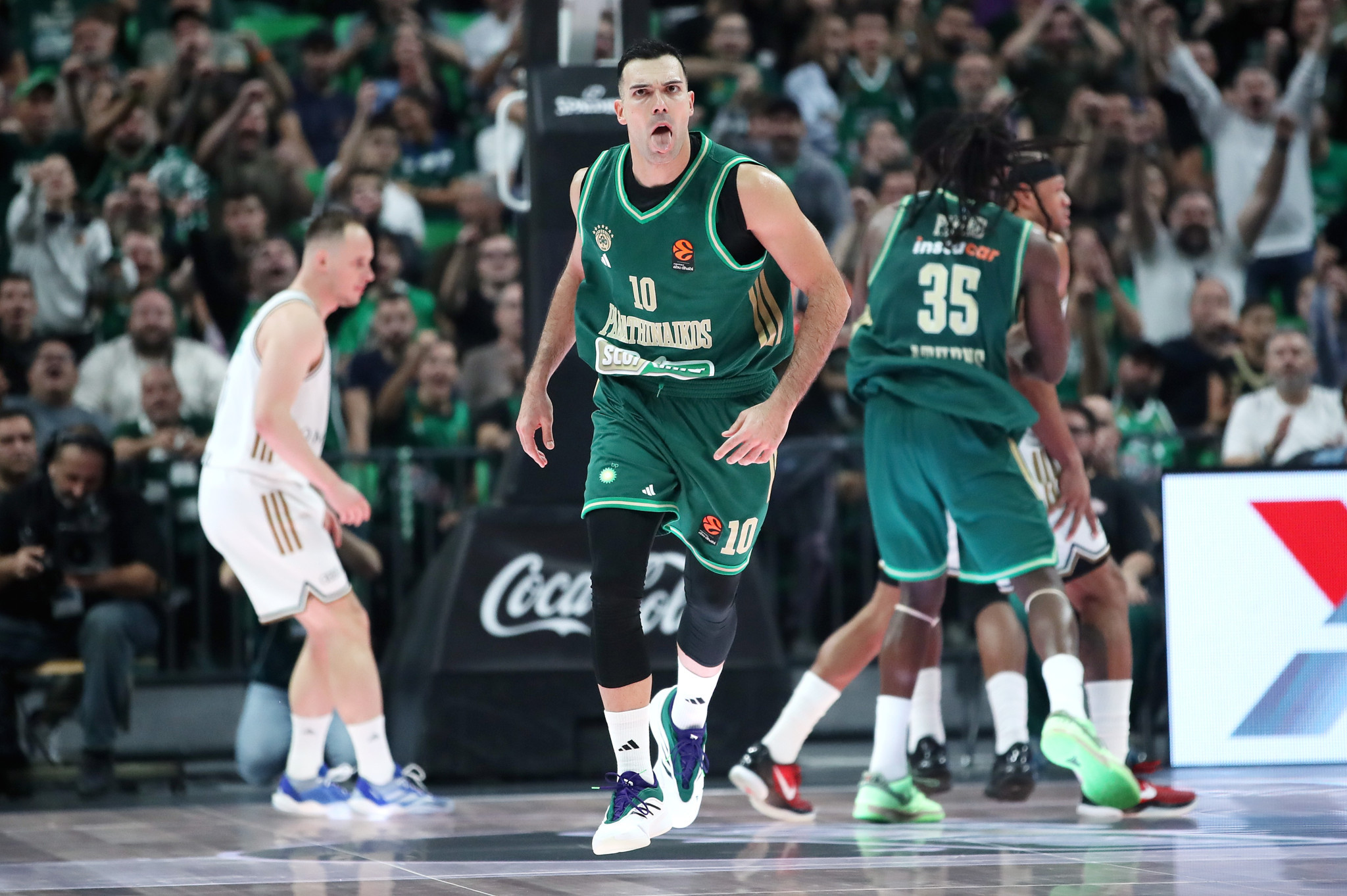 Ο Παναθηναϊκός «πάτησε» την Ντουμπάι με «έκρηξη» στο δεύτερο ημίχρονο!