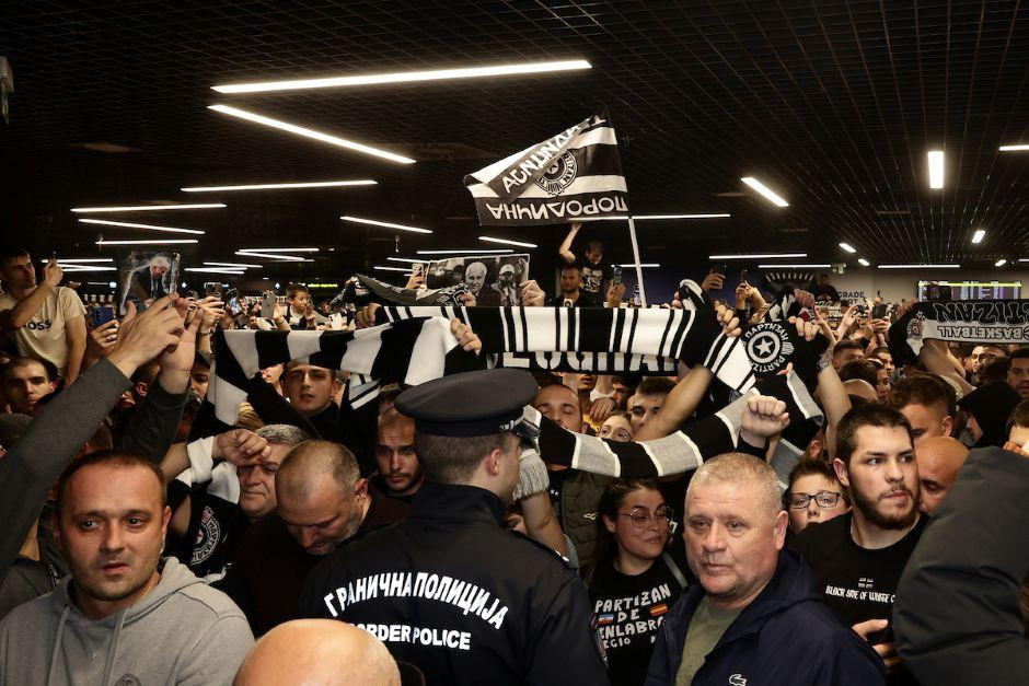 Οι οπαδοί της Παρτίζαν ζητούν την παραίτηση του προέδρου