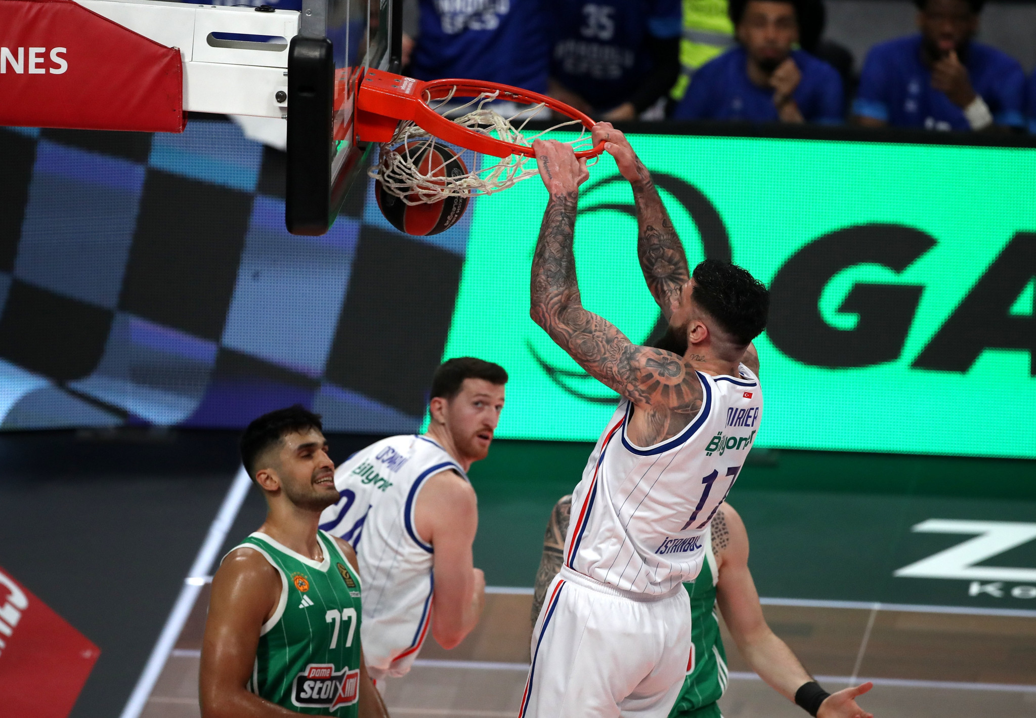 Η Εφές «ανασαίνει»: Πιθανή η άμεση επιστροφή του Πουαριέ