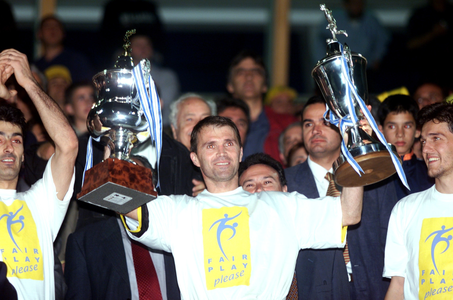 Ο θρυλικός Τόνι Σαβέβσκι στην «OPAP Arena» για φωτογραφίες και αυτόγραφα με τον κόσμο της ΑΕΚ