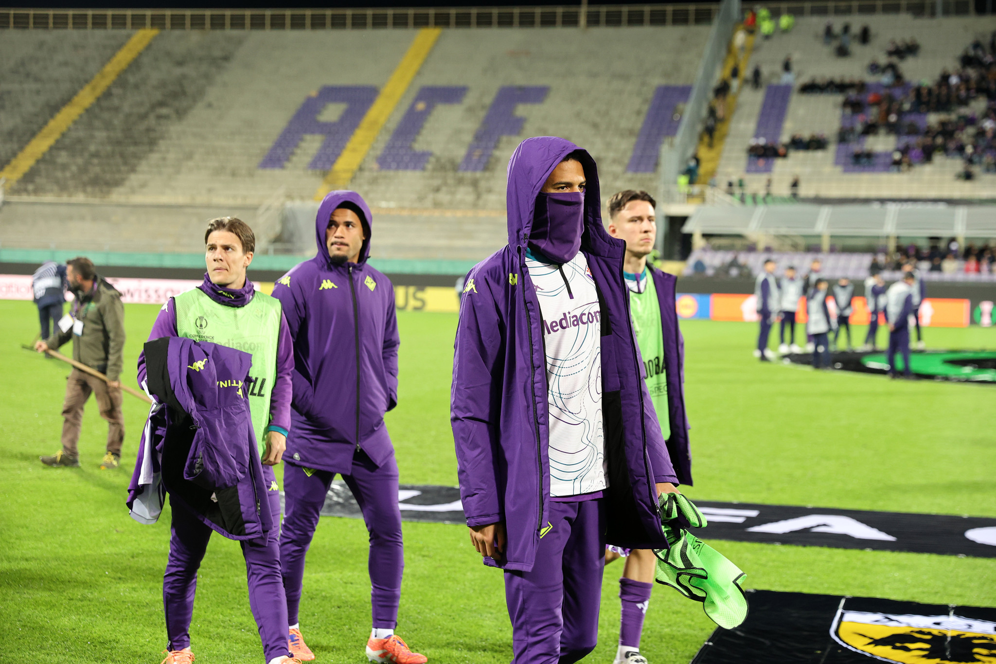 Το απόλυτο χάος στη Φιορεντίνα μετά την ΑΕΚ - Οι παίκτες τέθηκαν σε απομόνωση στο προπονητικό κέντρο