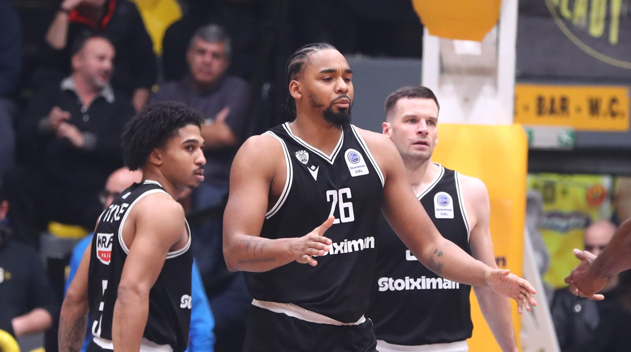 Έπος: Ο Μουρ έβαλε τρίποντο και ο κόσμος φώναζε «ΠΑΟΚ βάλε κι άλλο γκολ»