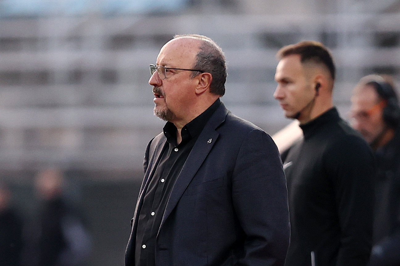 Μπενίτεθ: «Πρέπει να γίνουμε πιο απλοί στο παιχνίδι μας - Χαρούμενος για την προσπάθεια»