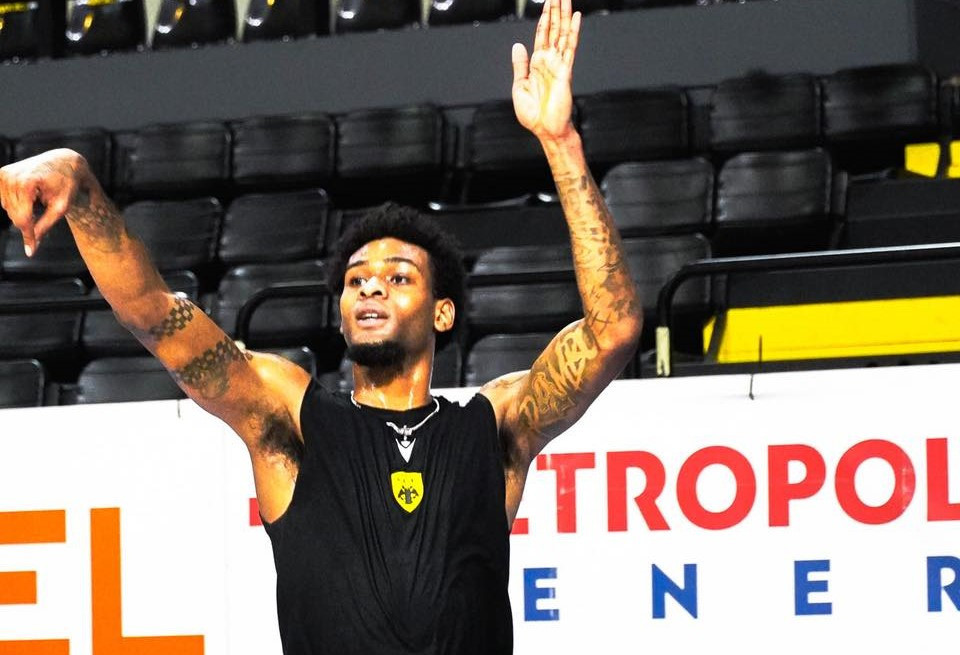 Λίγες πιθανότητες για Μπράουν στην ΑΕΚ κόντρα στον Ολυμπιακό