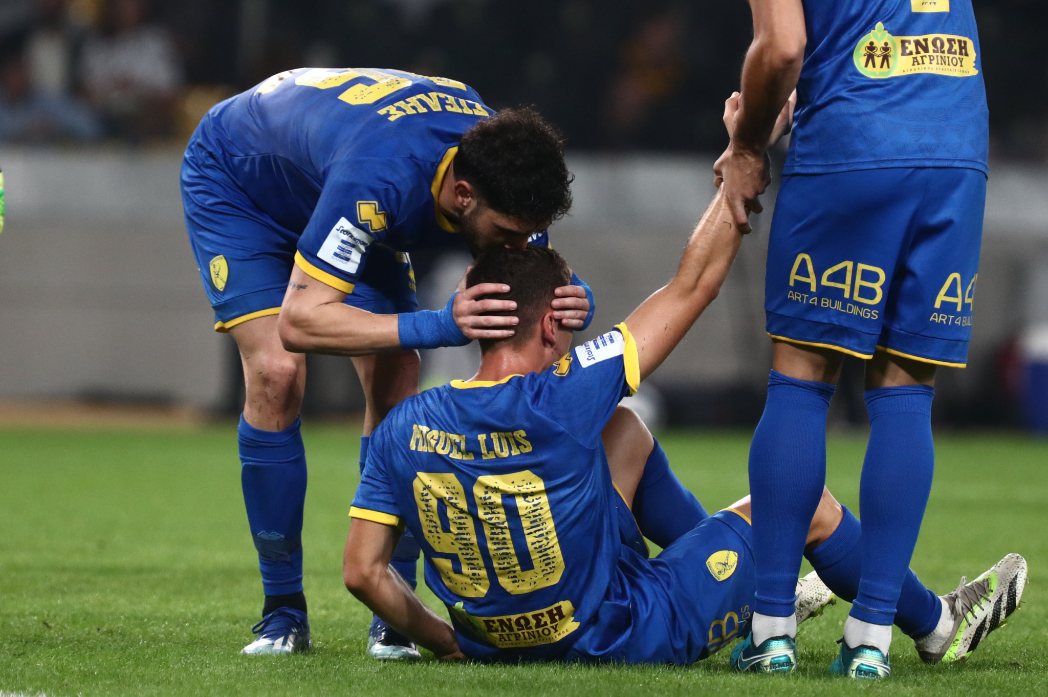 Σοκ στον Παναιτωλικό: Ρήξη χιαστού ο Μιγκέλ Λουίς