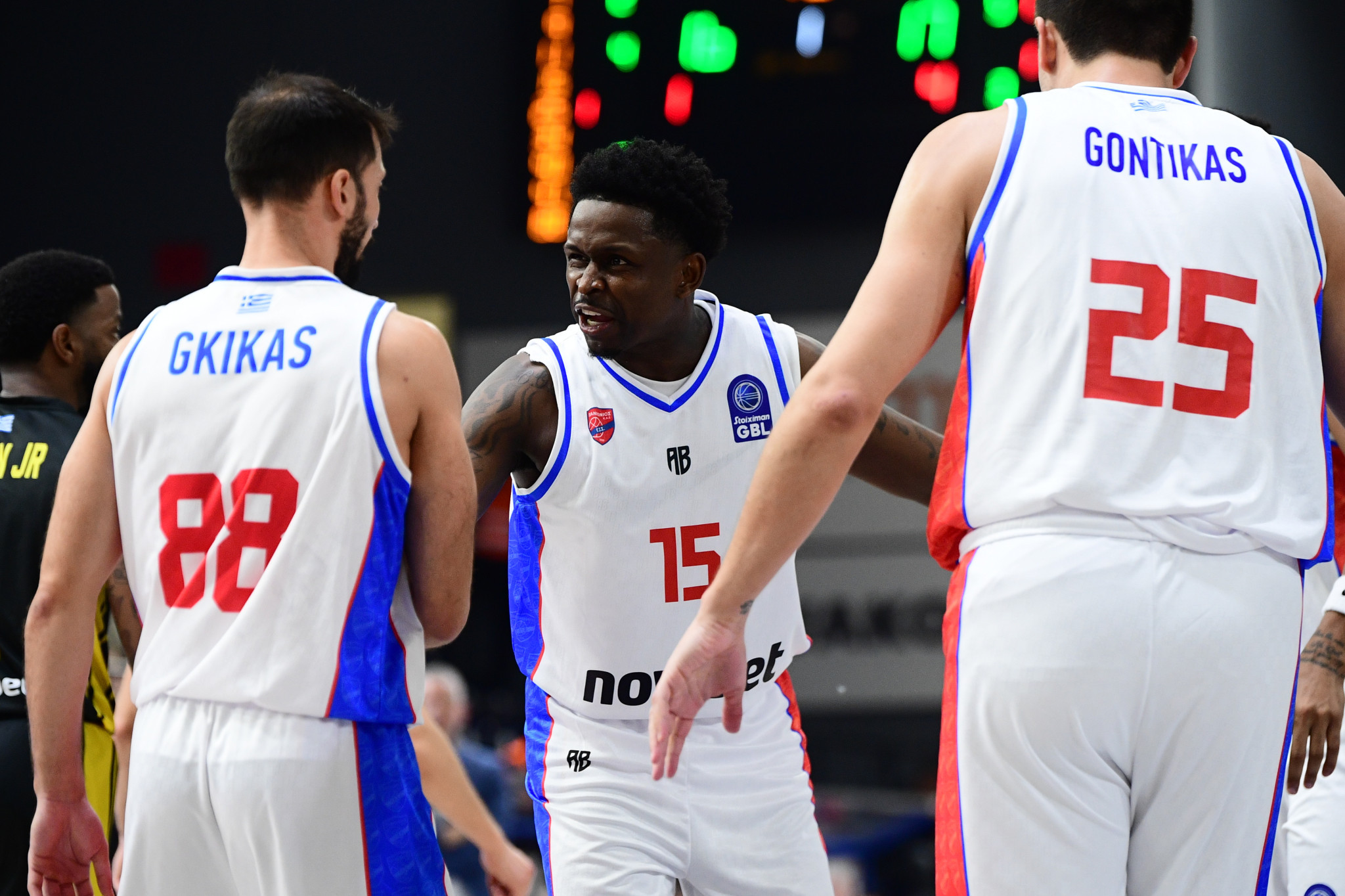 Ο Πανιώνιος καταγγέλλει απόπειρα επίθεσης στους οπαδούς του από εκείνους της Μπεσίκτας