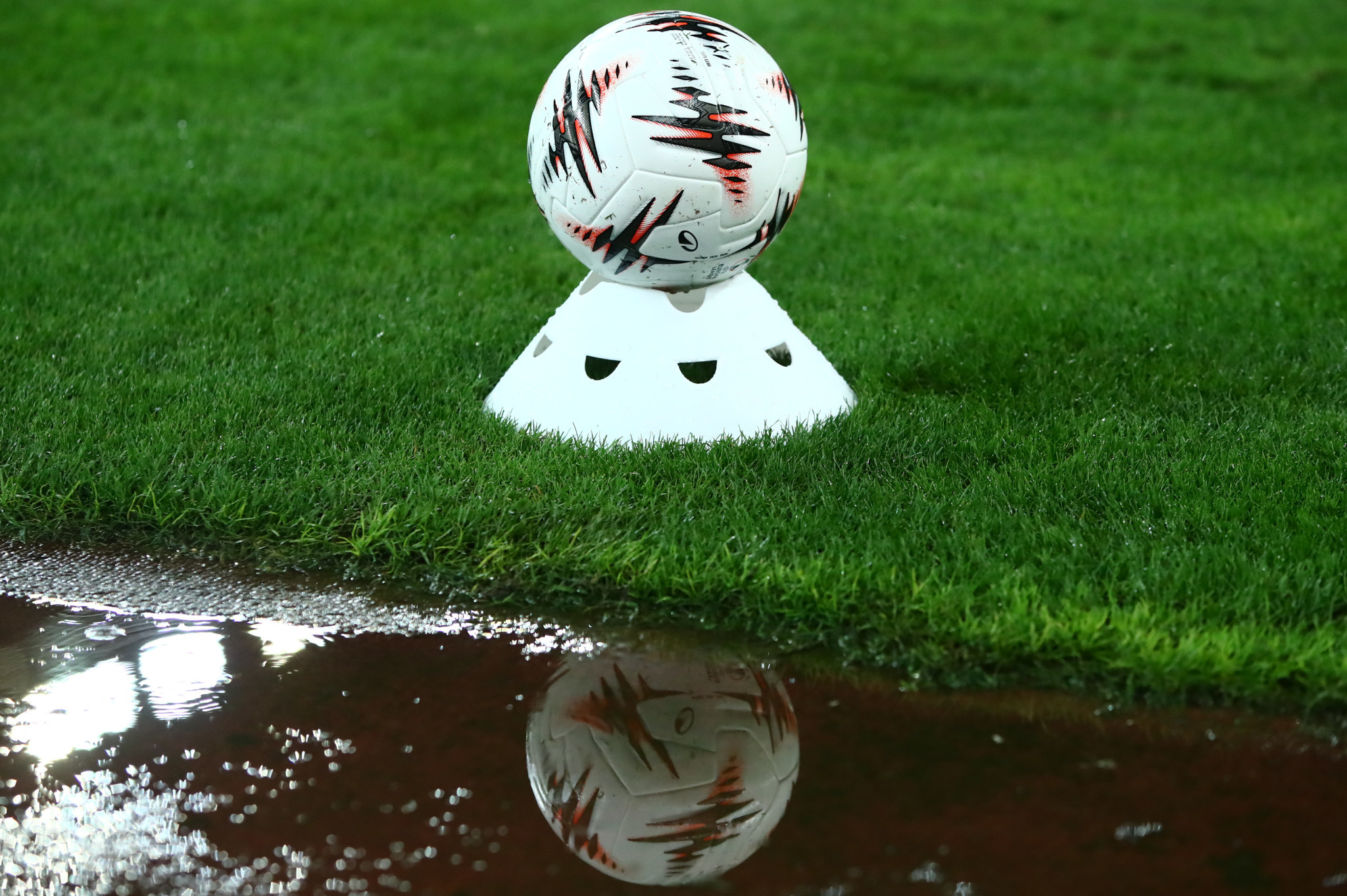 Ένα χρόνο μετά το έπος του 1789.00 – Νέο παρολί στο 770.00!