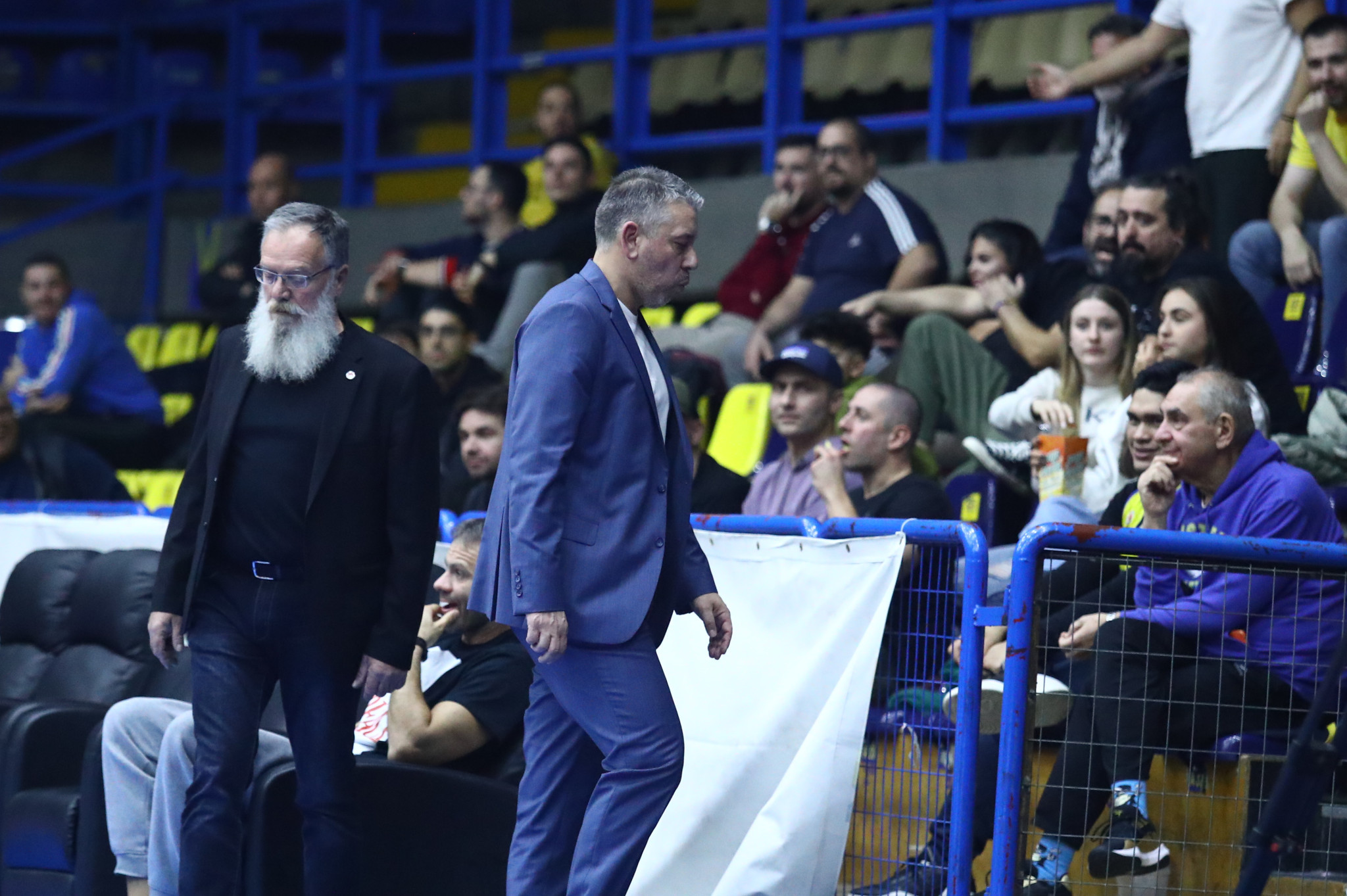 Αποβλήθηκε ο Παπαθεοδώρου έπειτα από τρεις τεχνικές ποινές στον πάγκο του Αμαρουσίου