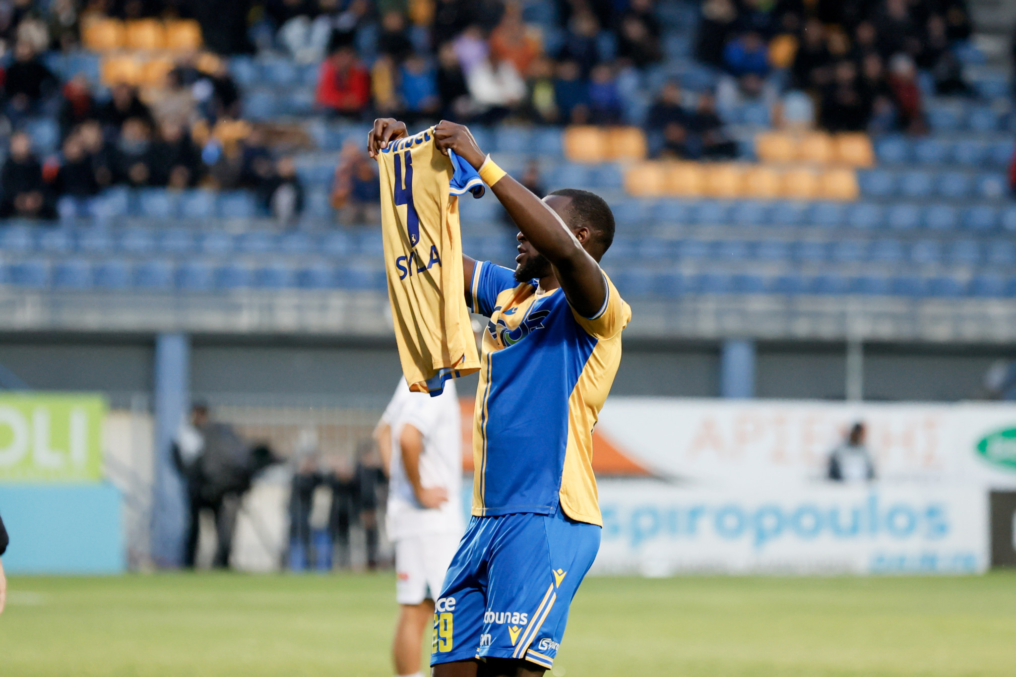 Το συγκινητικό μήνυμα των παικτών του Αστέρα AKTOR και η αφιέρωση του Αλάγκμπε για τον Σιλά (video)