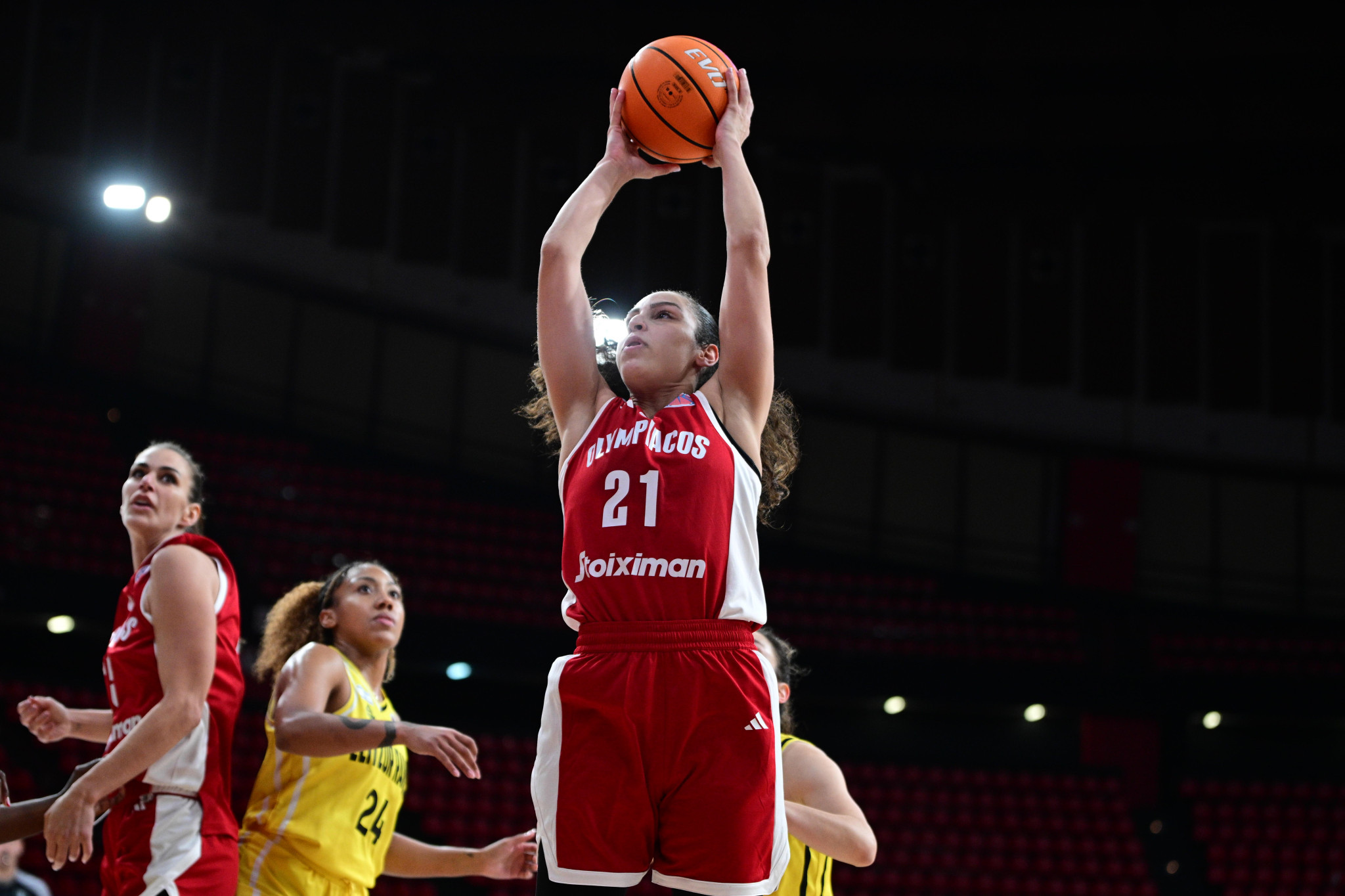 Ο Ολυμπιακός νίκησε την Ελιτζούρ Ράμλα στο EuroCup γυναικών, έχοντας σε μεγάλη βραδιά την Χριστινάκη