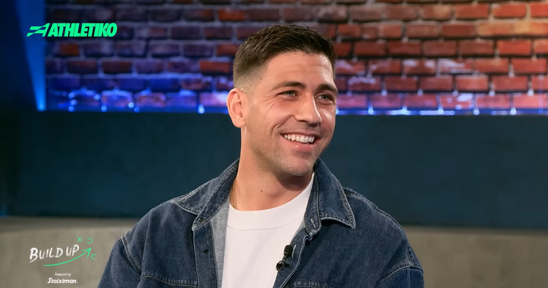 Τι σχέση έχει ο Τάσος Μπακασέτας με τον Σούπερμαν και τον Μάρλον Μπράντο; (videos)