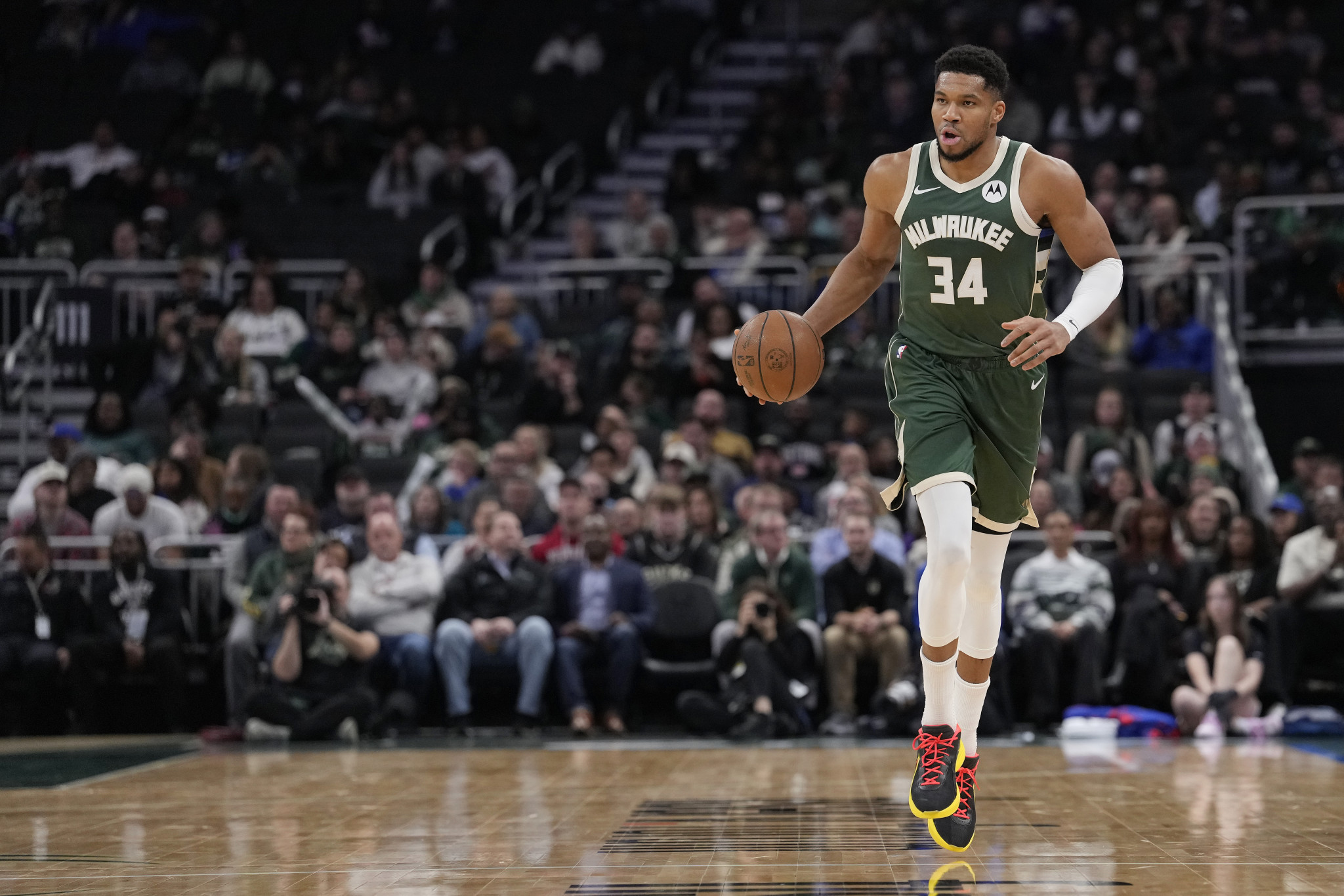 Γουίντχορστ για Αντετοκούνμπο: «Αν θέλει να πάει στους Λέικερς θα βρεθεί τρόπος να γίνει ανταλλαγή»