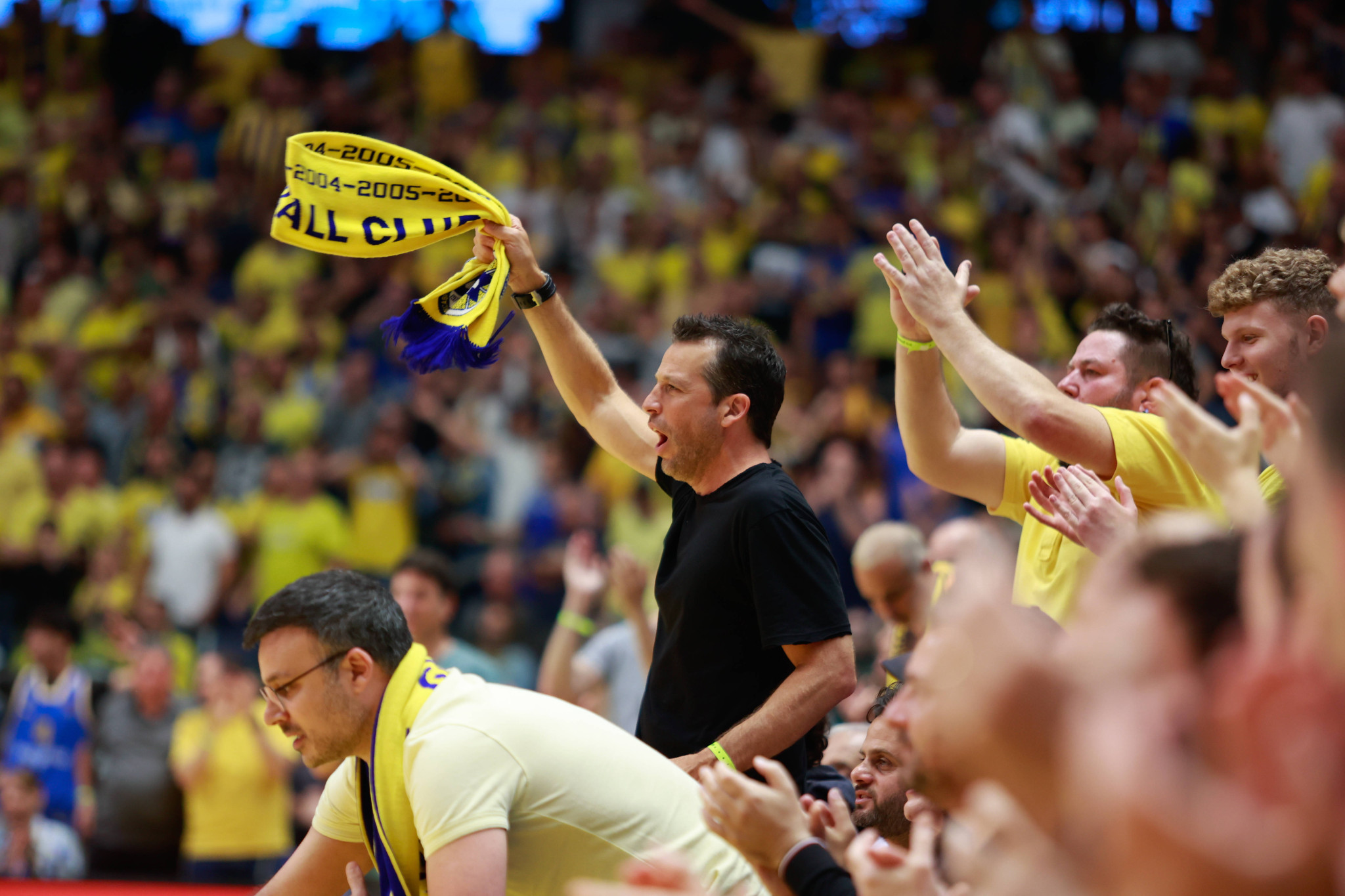 Η Euroleague τιμώρησε την Μακάμπι με πρόστιμο για υβριστικά συνθήματα
