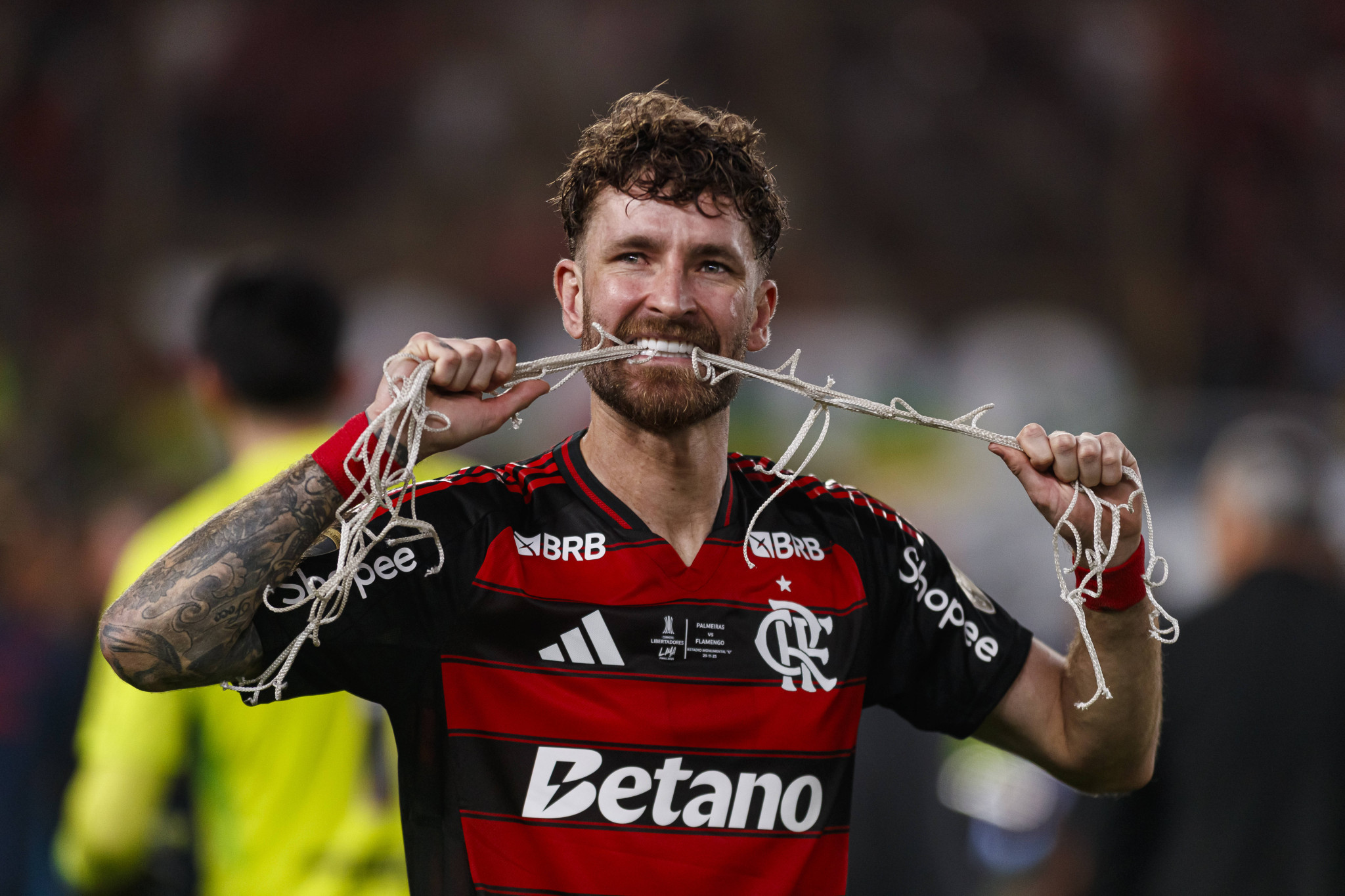 «Ο Ολυμπιακός ενδιαφέρεται για τον Λέο Περέιρα»