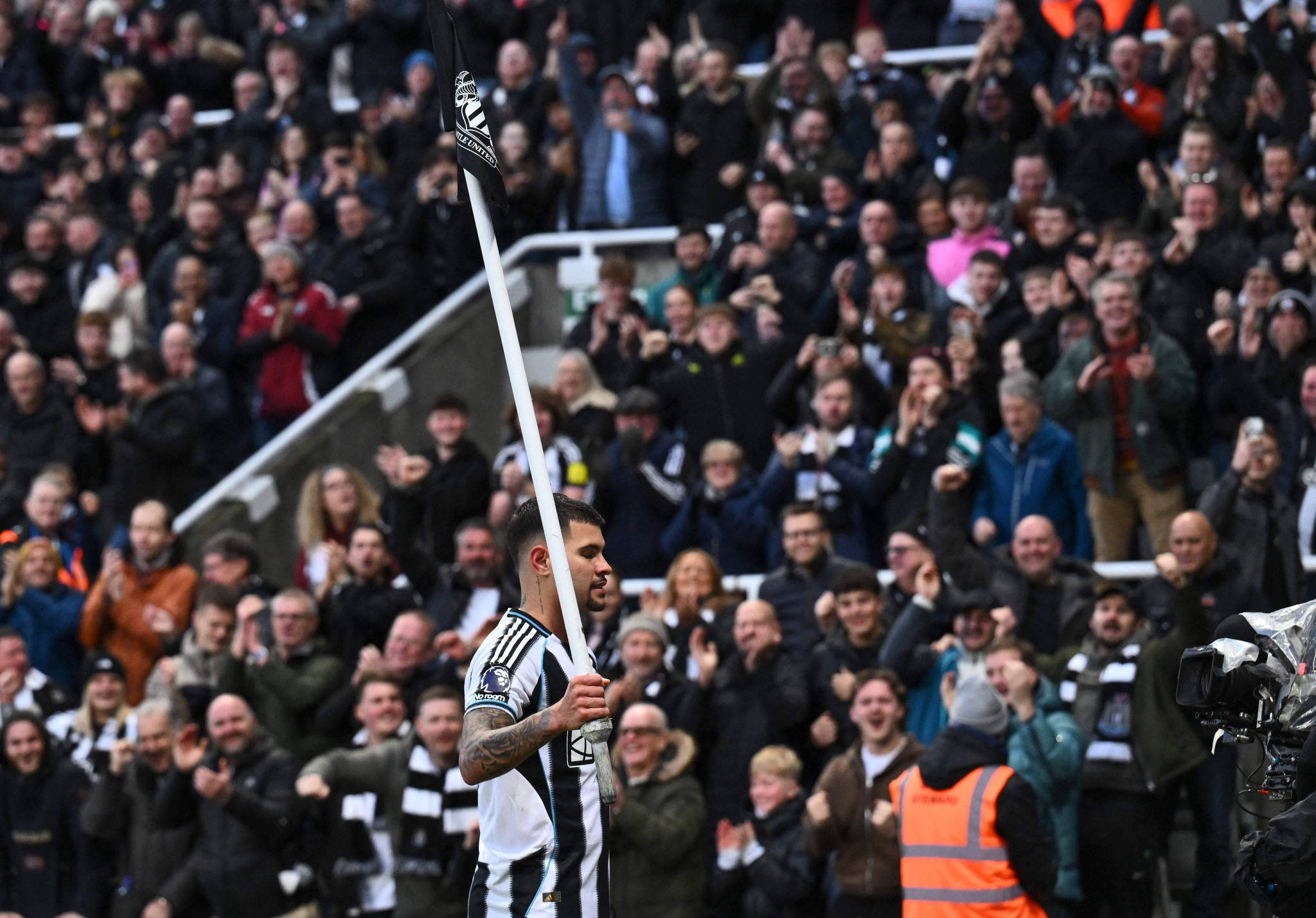 Απίθανη ανατροπή για την Νιουκάστλ, υπέταξε την Λιντς με δύο γκολ στις καθυστερήσεις!