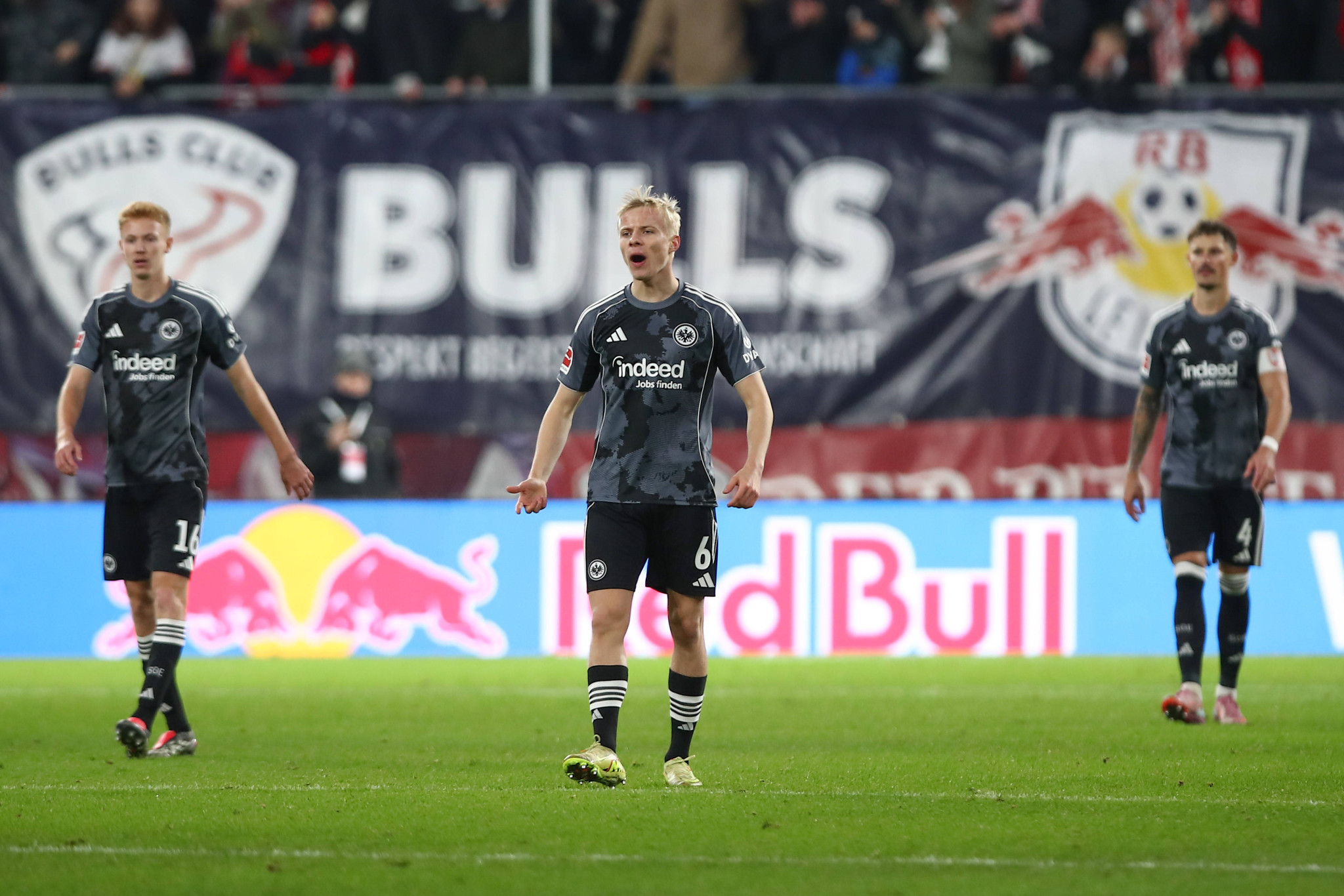 Ο απίθανος λόγος απόλυσης του γιατρού της Άιντραχτ Φρανκφούρτης