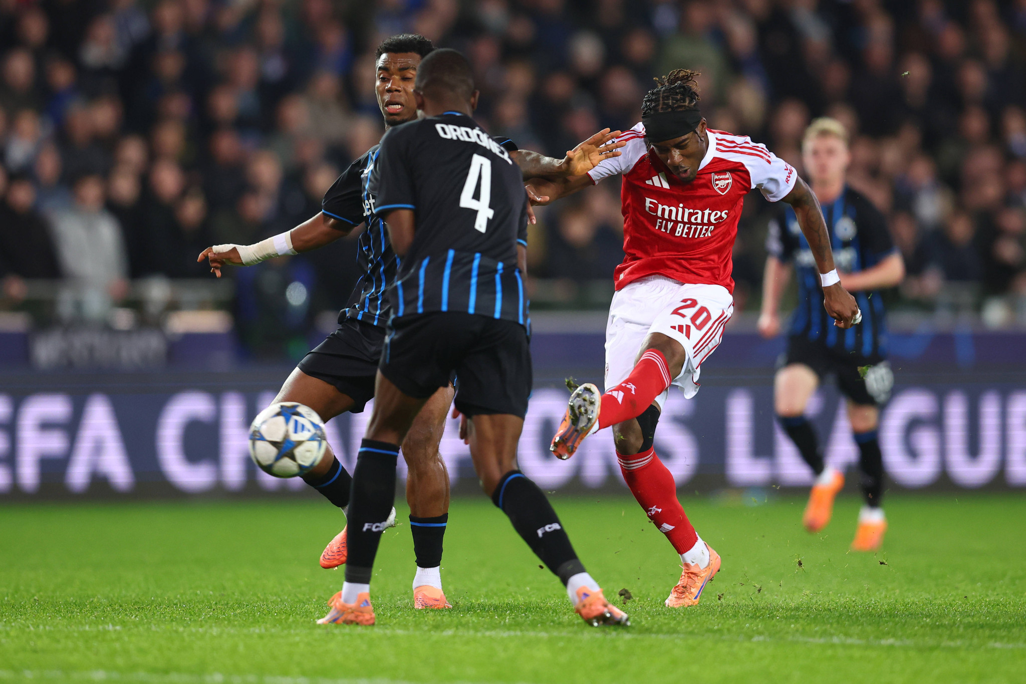 Τρομερό γκολ του Μαντουέκε για την Άρσεναλ κόντρα στην Μπριζ (Video)