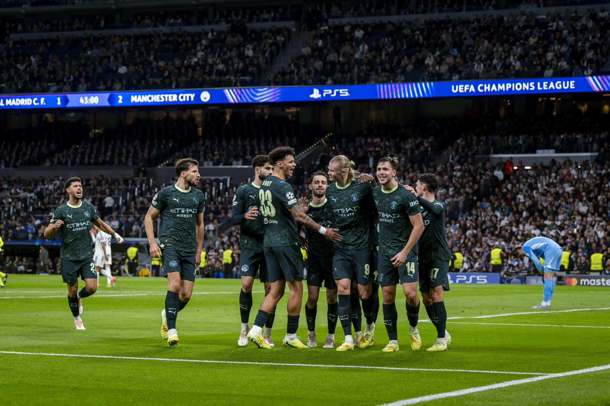 Η Σίτι «άλωσε» το Μπερναμπέου με ανατροπή - Νίκησε και ελπίζει η Μπενφίκα (videos)