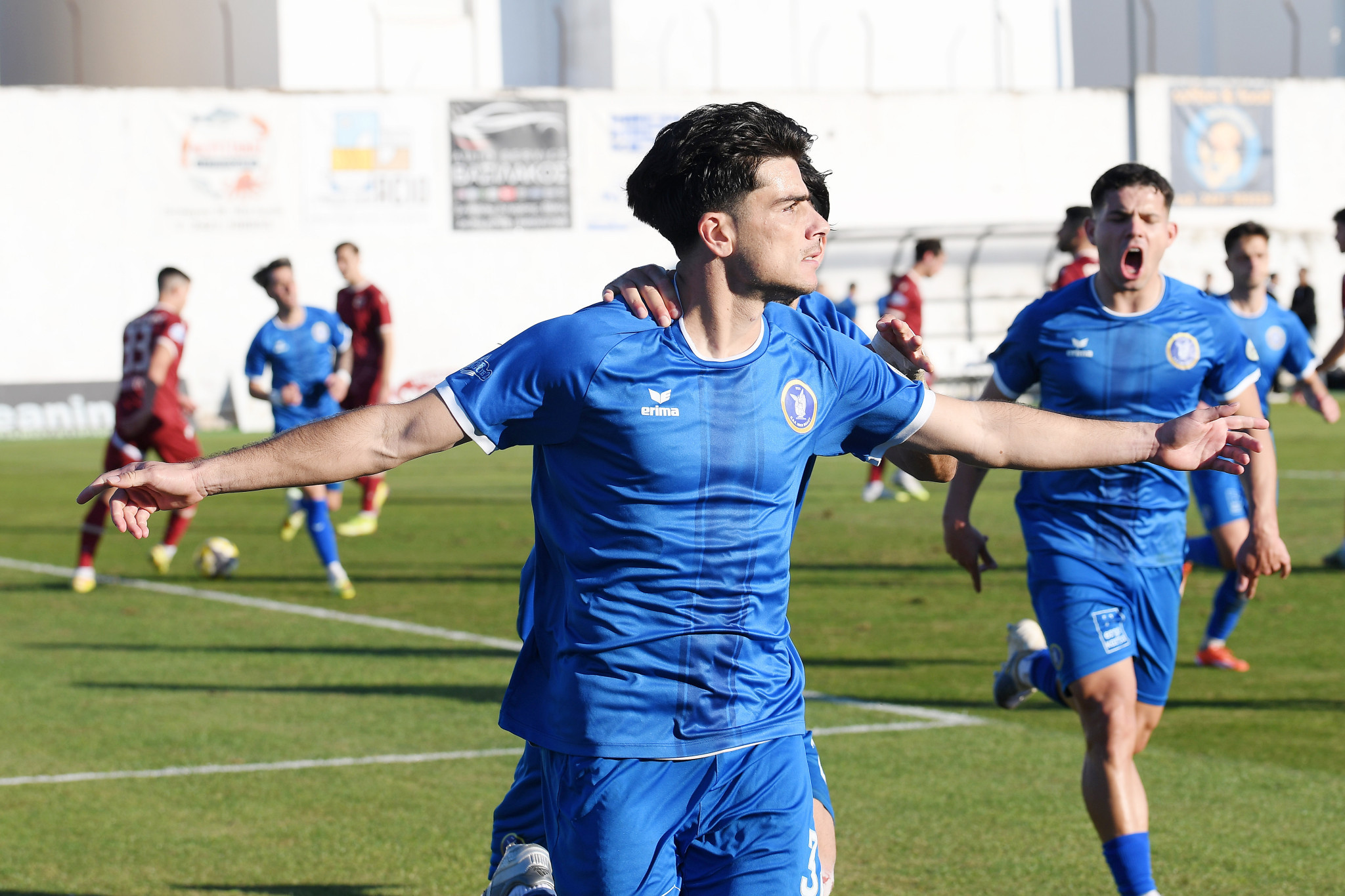 Με απίθανο ψαλίδι του Πέττα το 3-0 της Νίκης Βόλου απέναντι στον Αστέρα AKTOR B (video)