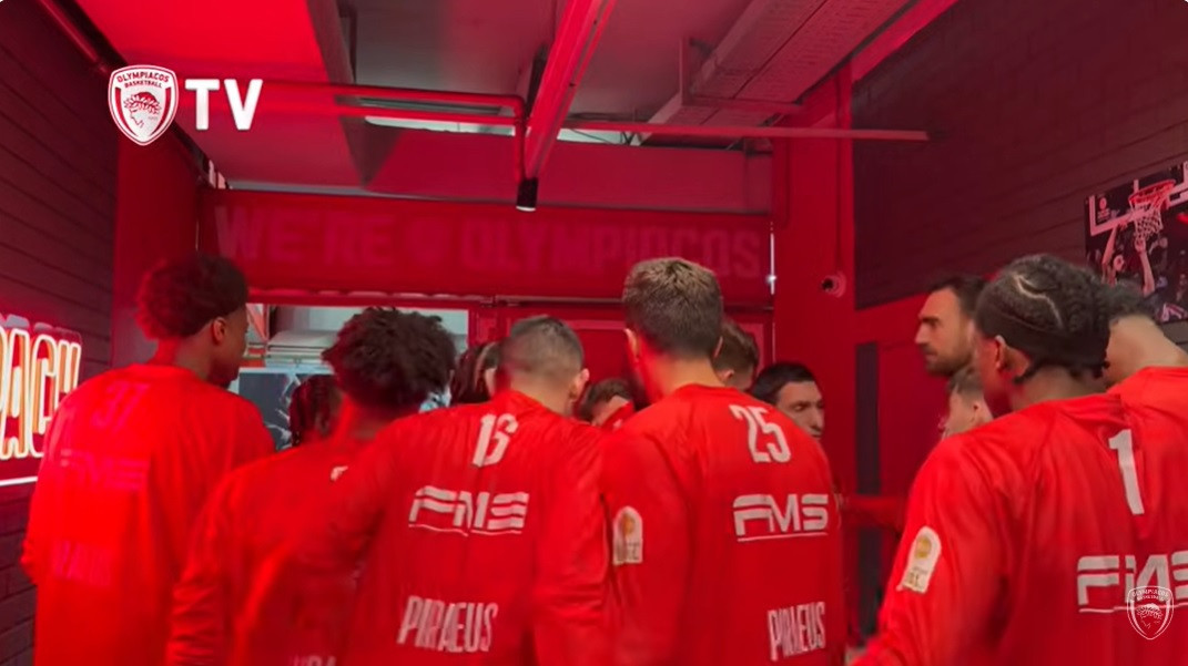 Η άλλη... όψη της νίκης του Ολυμπιακού κόντρα στην ΑΕΚ στο ΣΕΦ (video)