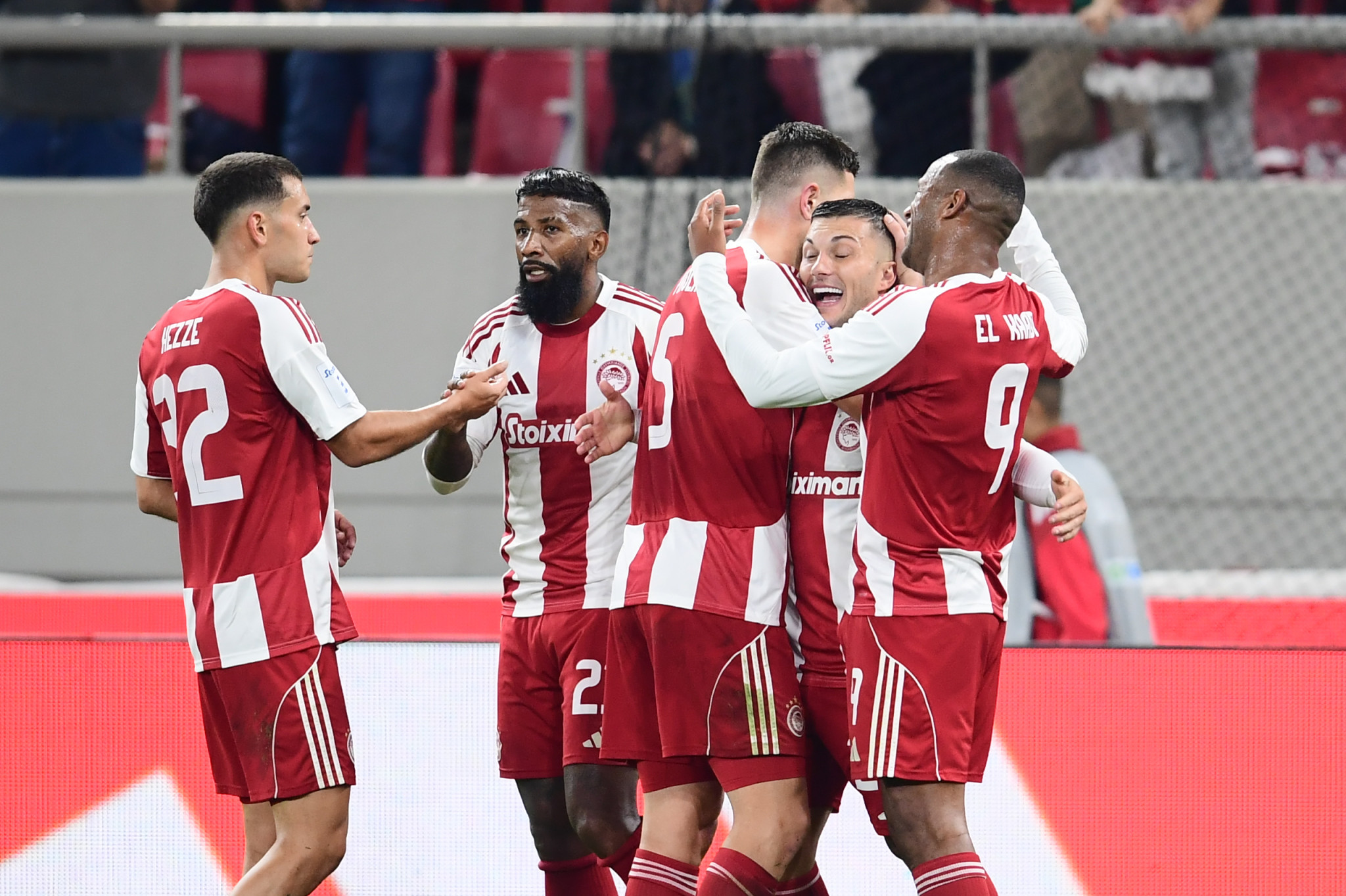 Η βαθμολογία της Super League μετά τη νίκη του Ολυμπιακού και την ισοπαλία στο Πανθεσσαλικό