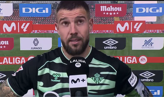 «Πήγαινε να βάψεις τα νύχια σου» - Σκληρή ομοφοβική επίθεση σε παίκτη της Μπέτις (video)