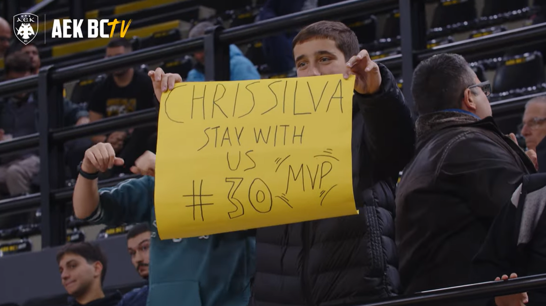 Η άλλη όψη της νίκης της ΑΕΚ κόντρα στη Λεβίτσε και το μήνυμα του κόσμου στον Σίλβα (video)