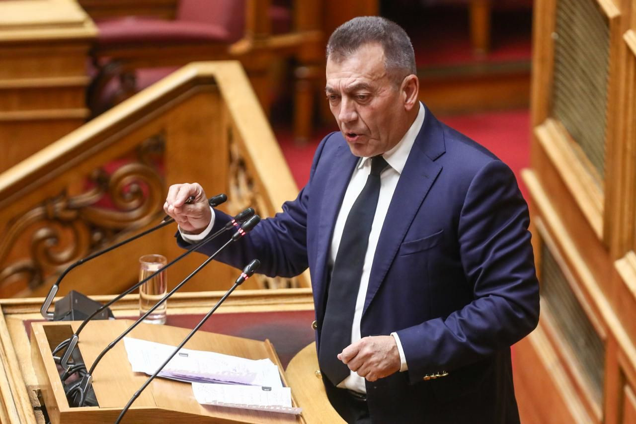 Ο Βρούτσης ανακοίνωσε αύξηση 21,21% στη χρηματοδότηση από το στοίχημα για Ομοσπονδίες και σωματεία