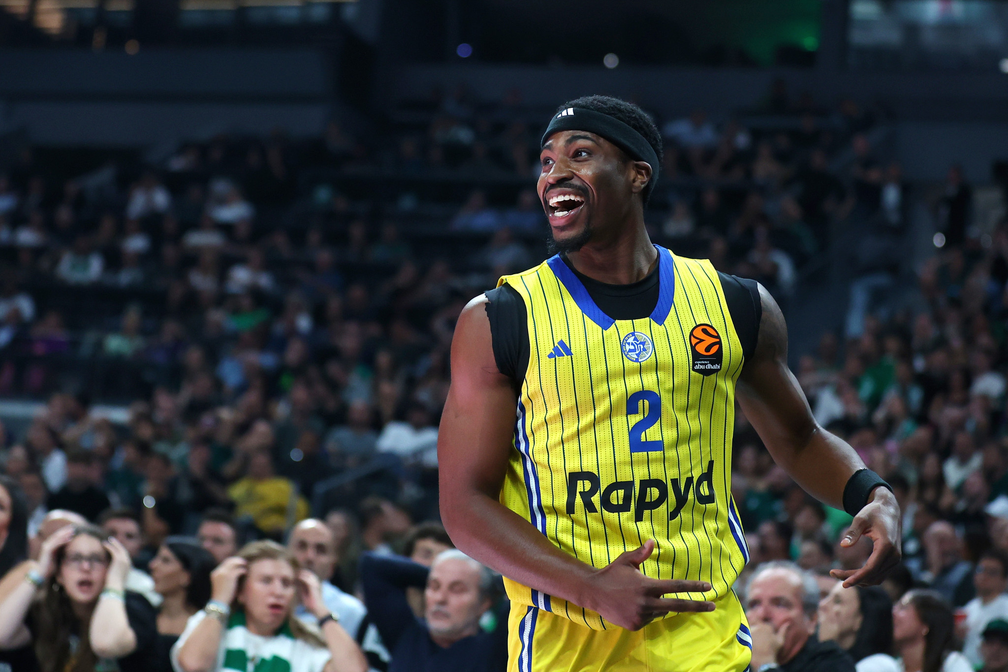 Η Μακάμπι πέρασε πάνω από το... πτώμα της Παρτίζαν