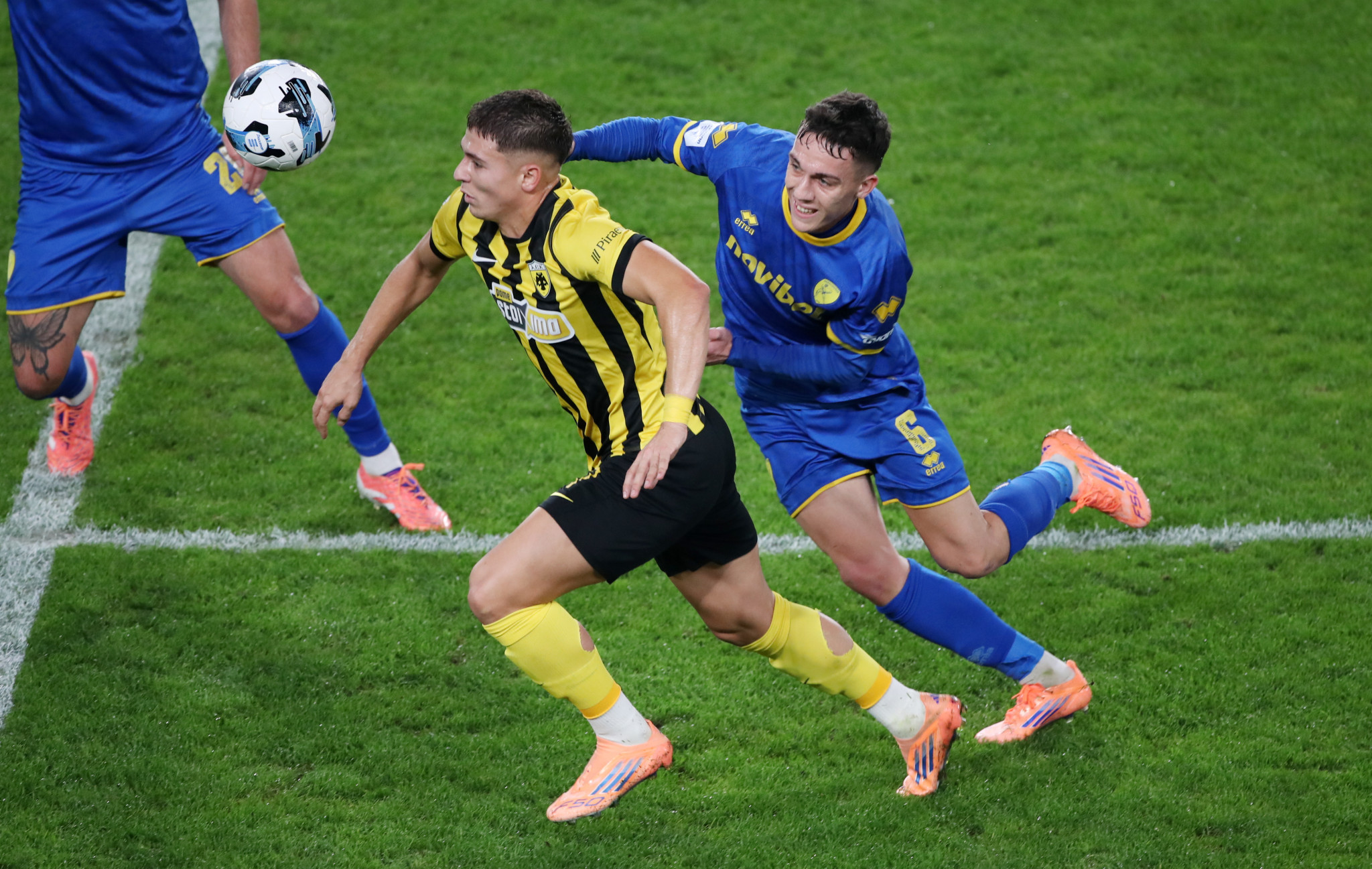 Ενας μοντέρνος box-to-box μέσος: Τι θα προσφέρει στον Παναθηναϊκό ο Κοντούρης