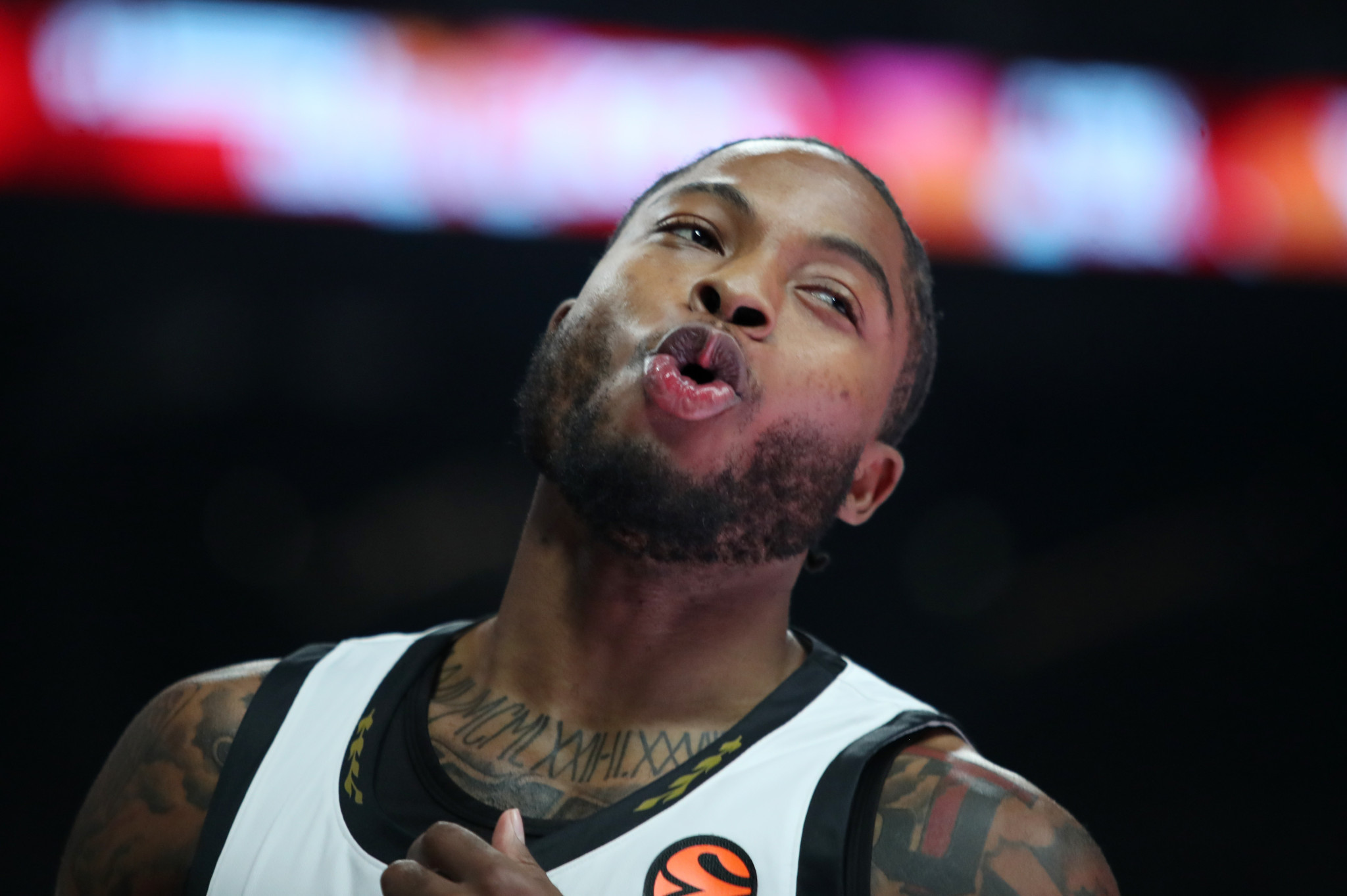 Ο ειδικός όρος στο συμβόλαιο του Τζόουνς σε σχέση με την Παρτίζαν