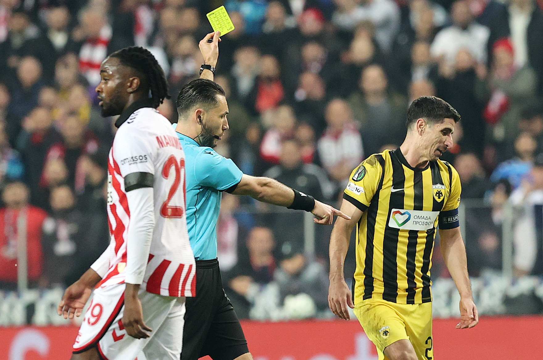 Τι ισχύει με τις κίτρινες κάρτες στο Conference League