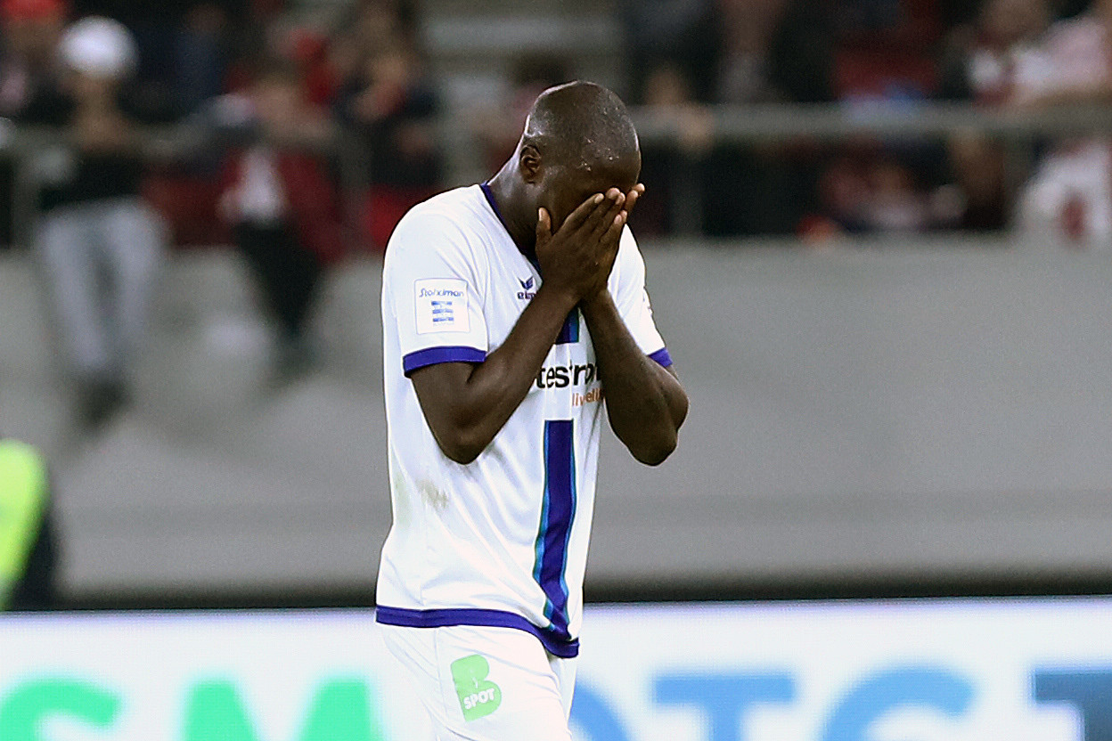 Τα τελευταία συγκλονιστικά δευτερόλεπτα του Τεττέη: Η αλλαγή και το αντίο του στην Κηφισιά (video)