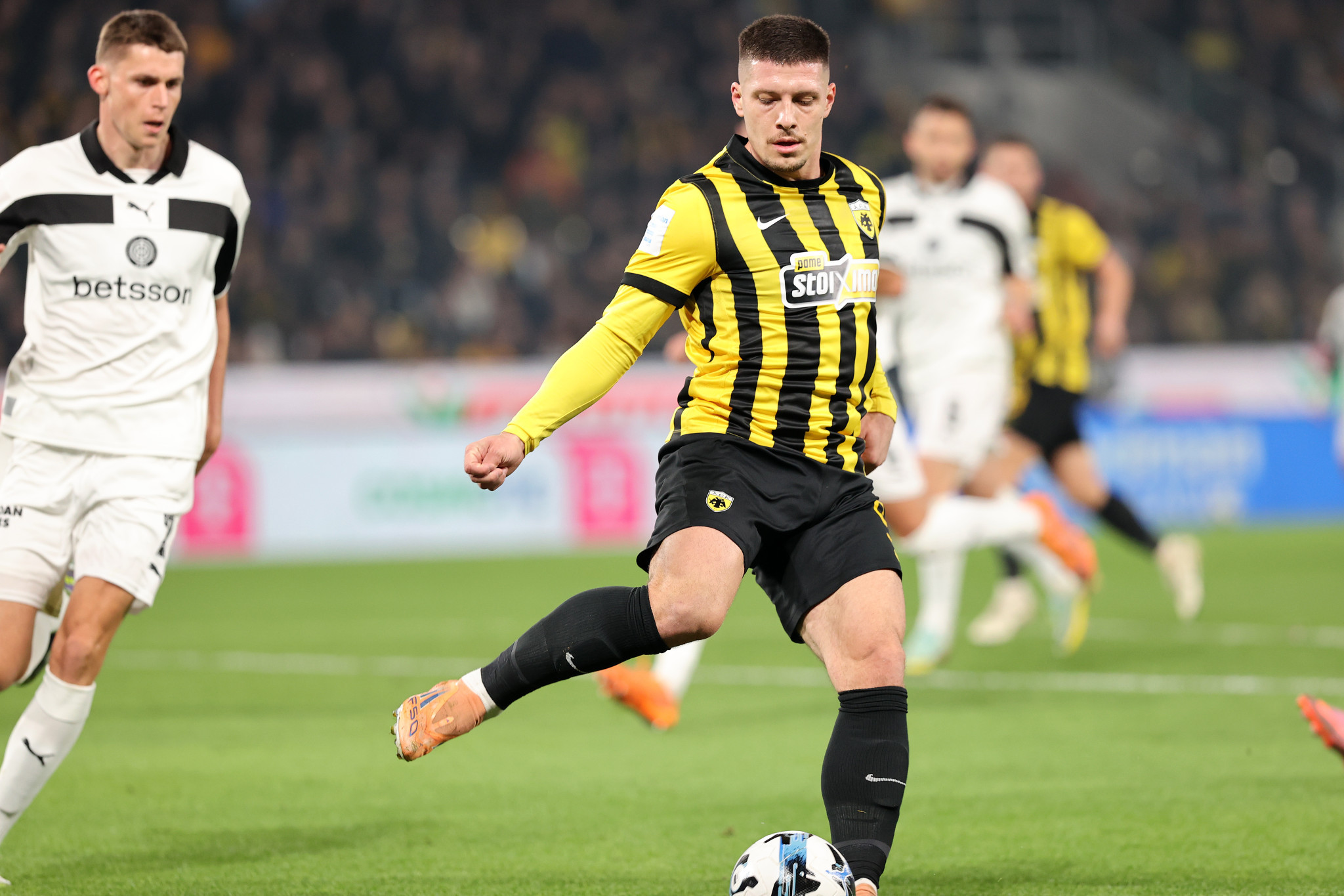 Τα highlights από τη νίκη με ανατροπή της ΑΕΚ επί του ΟΦΗ με 2-1