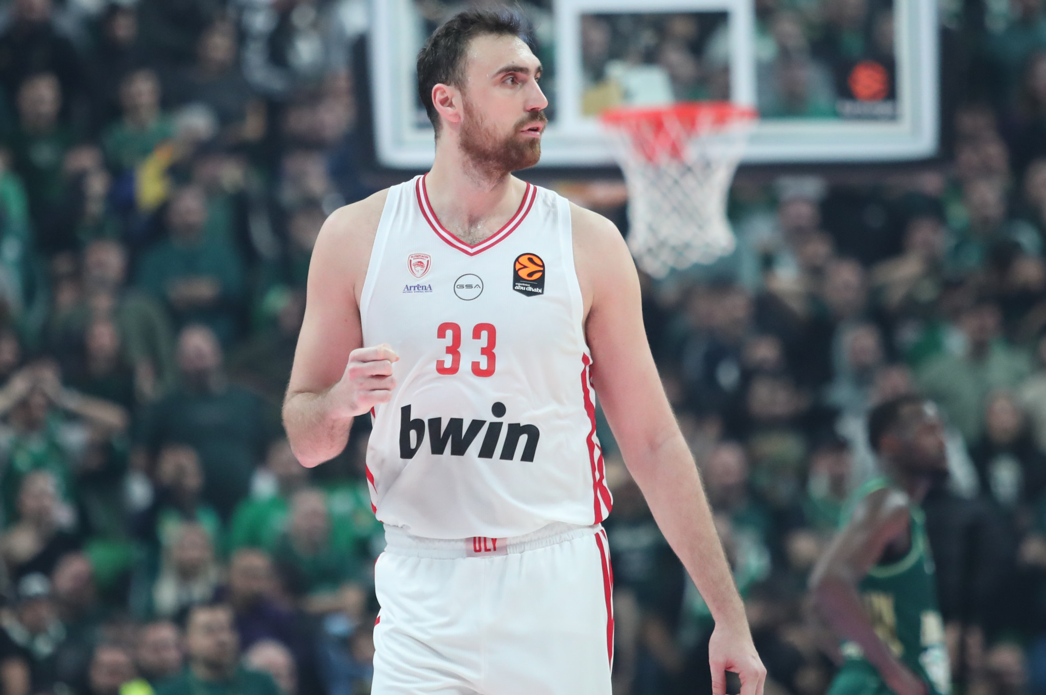 Μιλουτίνοφ και Χολ πήραν περισσότερα ριμπάουντ απ' όλους τους ψηλούς του Παναθηναϊκού μαζί!